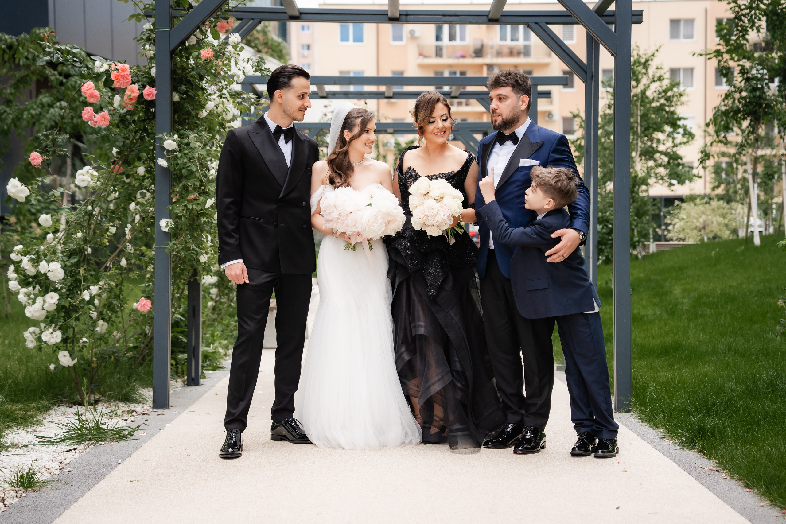 Nunta Ana si Andrei — Love story de Mai. Fotografi de nunta in Bucuresti, Iulia si Stefan Ovidiu