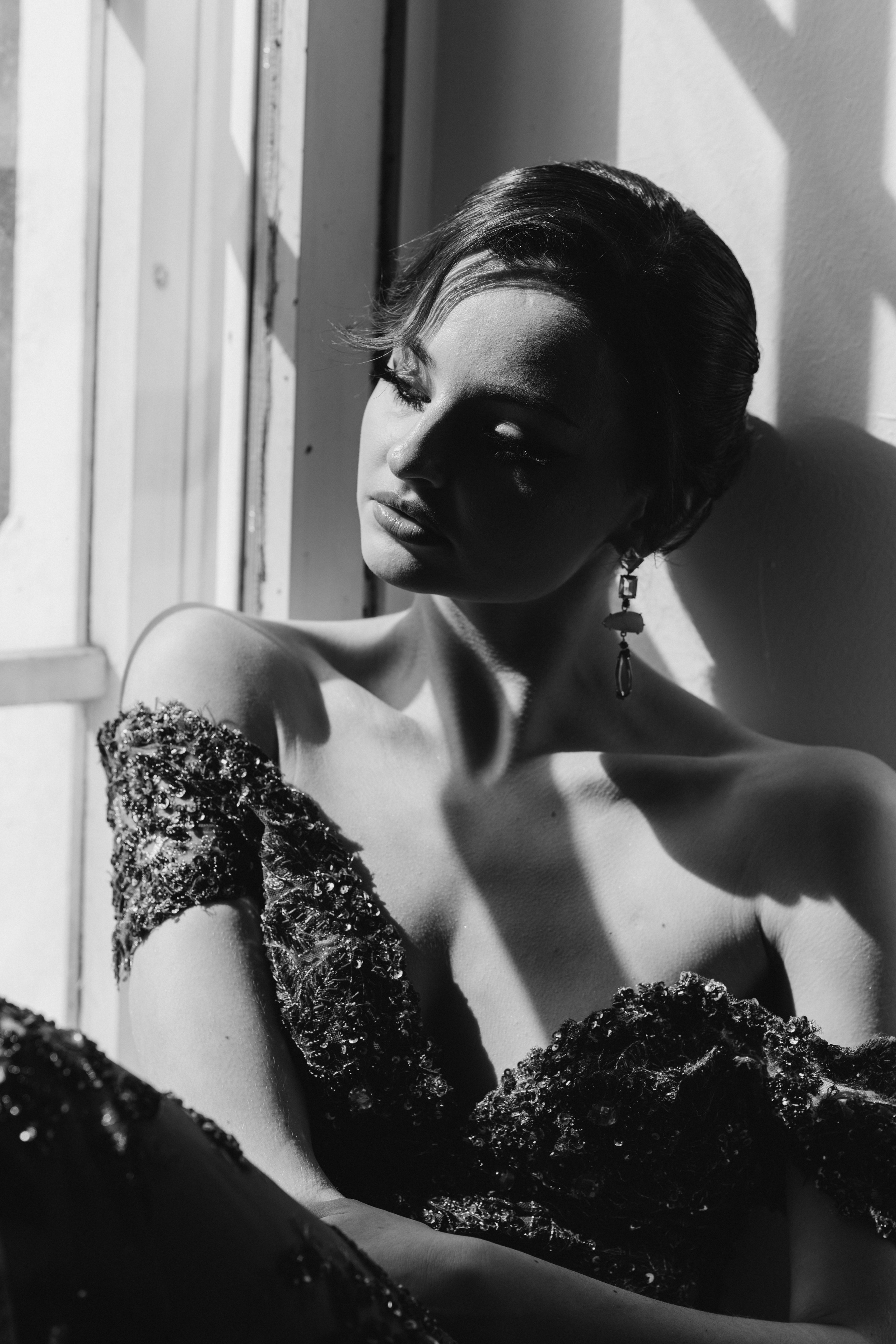 Riikka Couture, Riikka Ikäheimo, Violetta Keller, Portrait, Dancer. Wedding and potrait photographer in Helsinki Vickan O