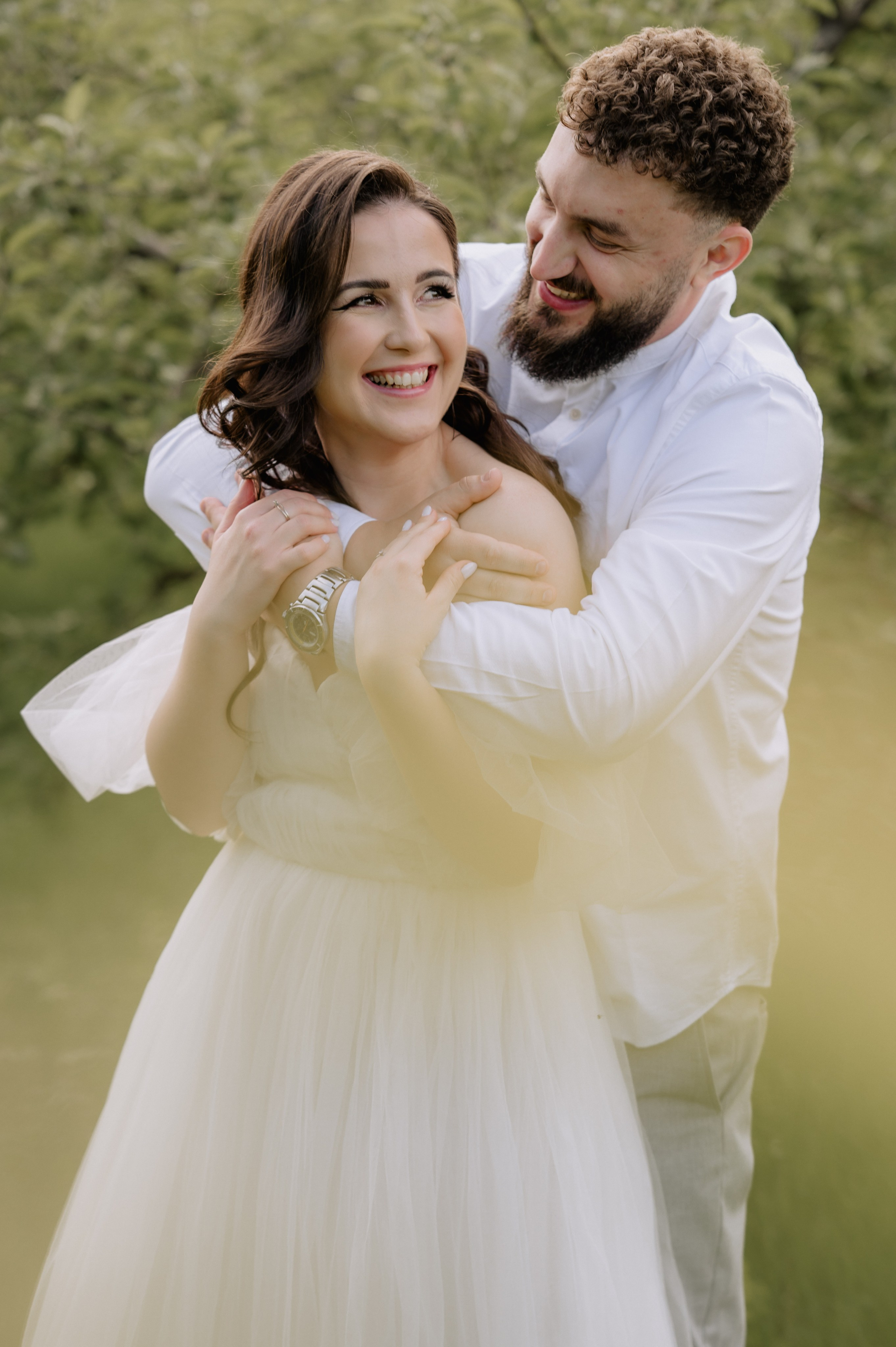 Magda + Andrei | Lovers in the garden. Proud Vision Weddings | Wedding Photography & Film — Servicii profesionale Foto Video Nunta Iasi