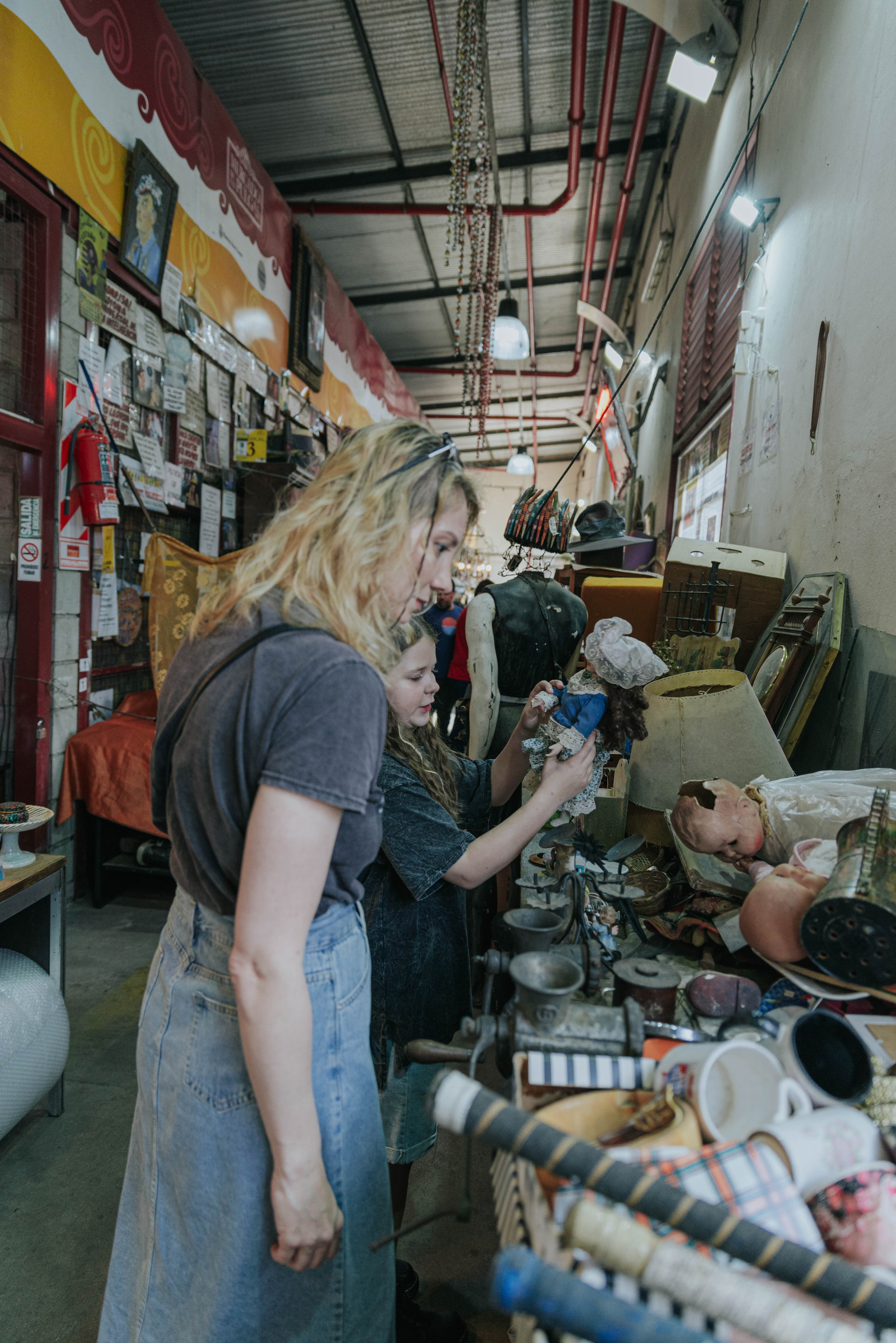 Flea Market Buenos Aires. Photographer @elmirkami in the city of Buenos Aires