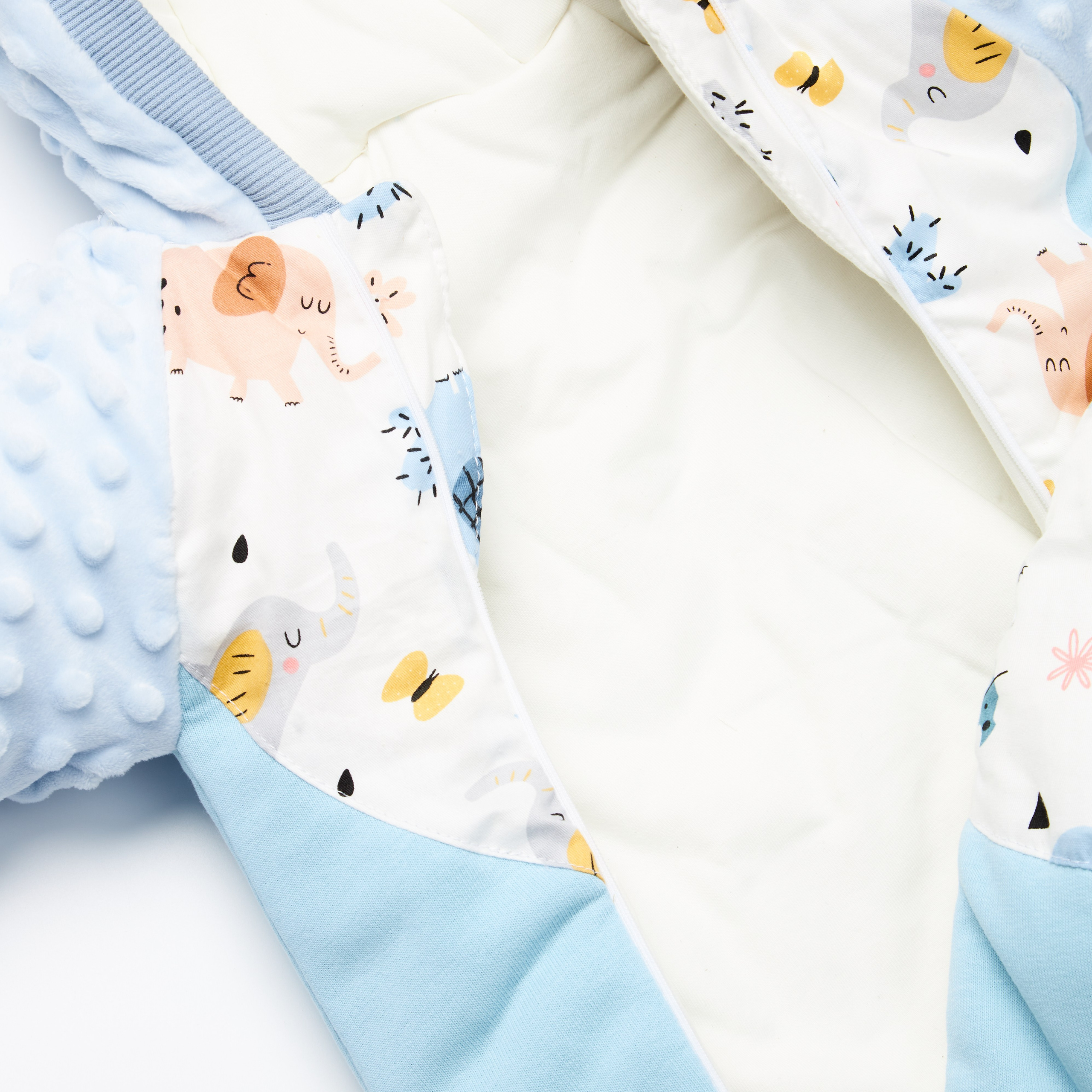 Одежда. Предметная фотосъемка в Алматы. Студия фото и видео съемки товаров