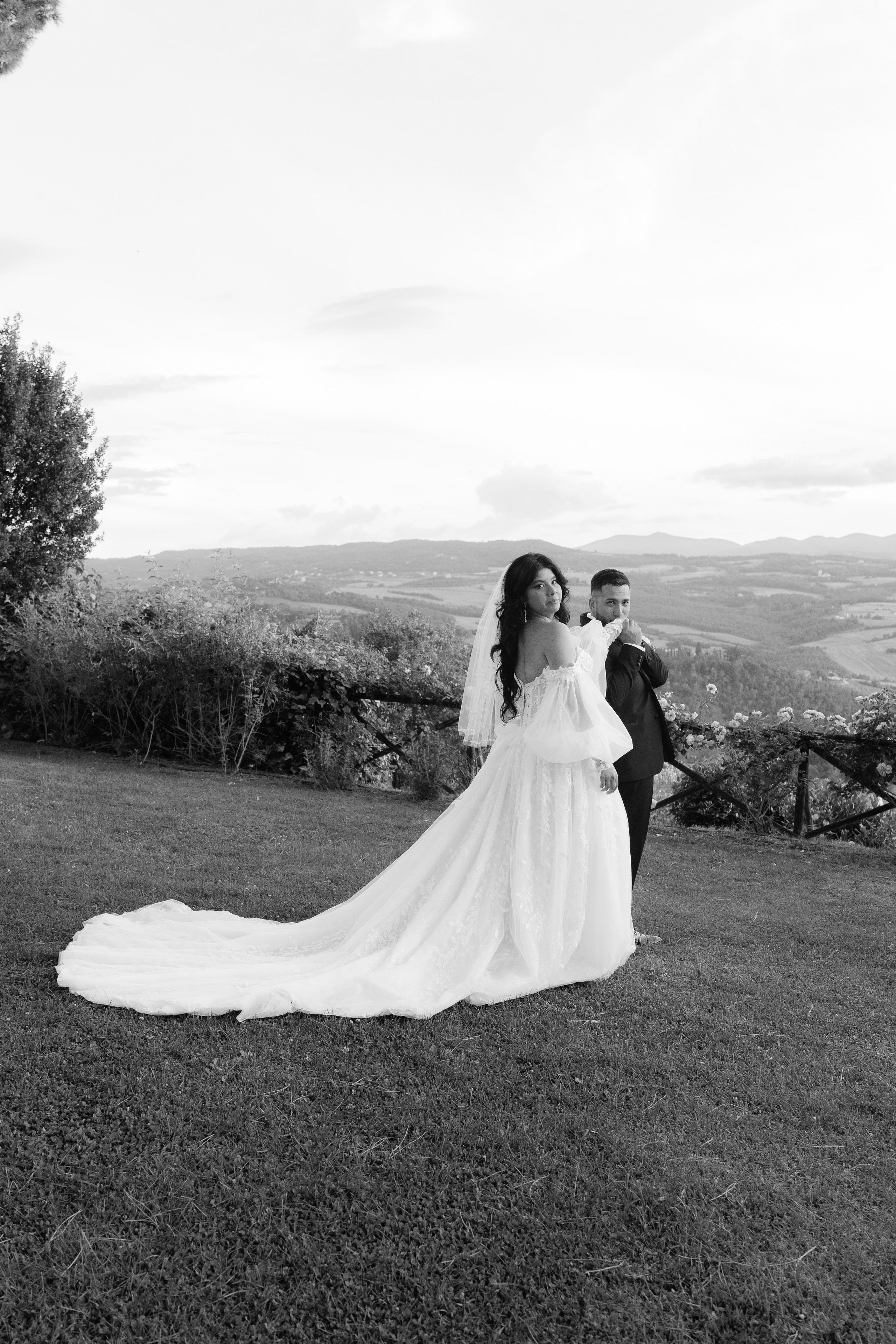 Elisa and John. Sara Luca Wedding Photographer in Italy and Europe