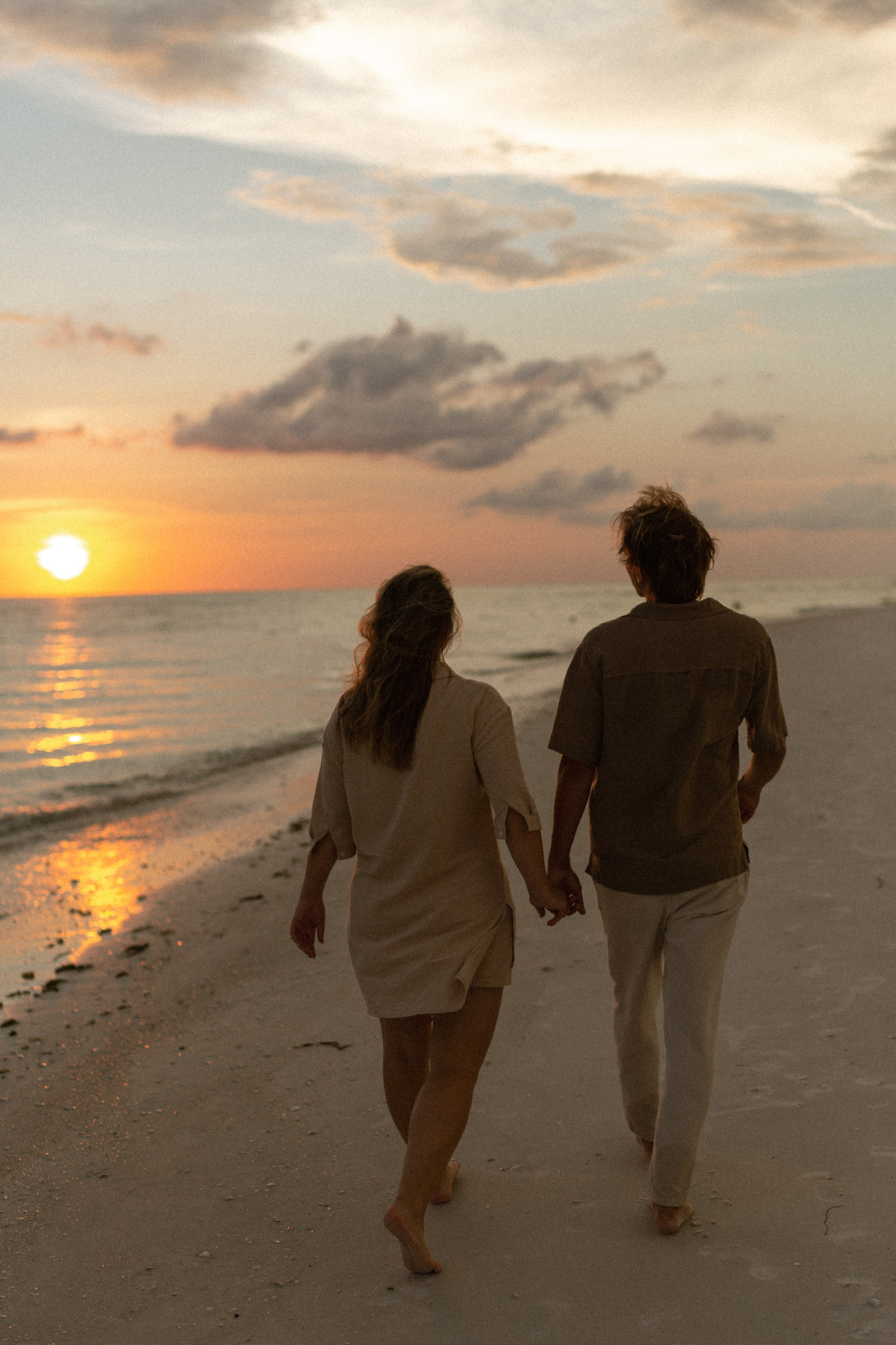 Olya & Misha. Ocean. Photographer Vladmir Gladkov