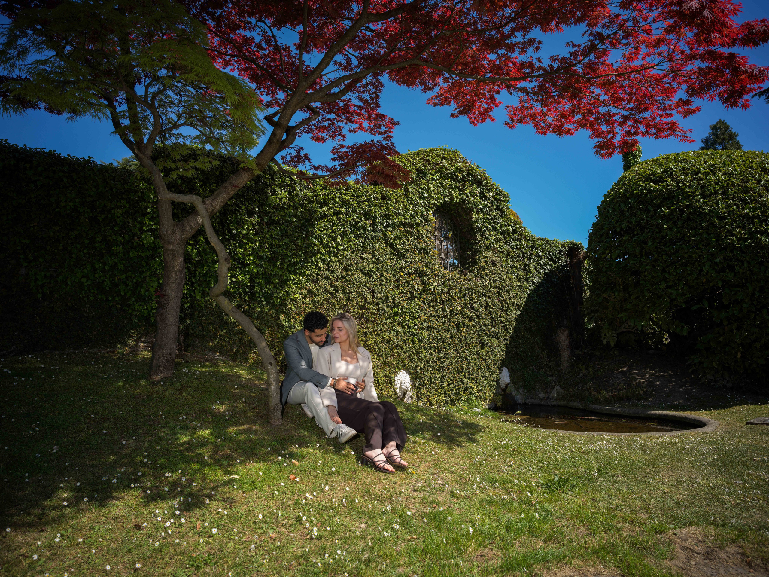 Proposal, Parco Civico Teresio Olivelli, Lake Como – surprise proposal among green trees