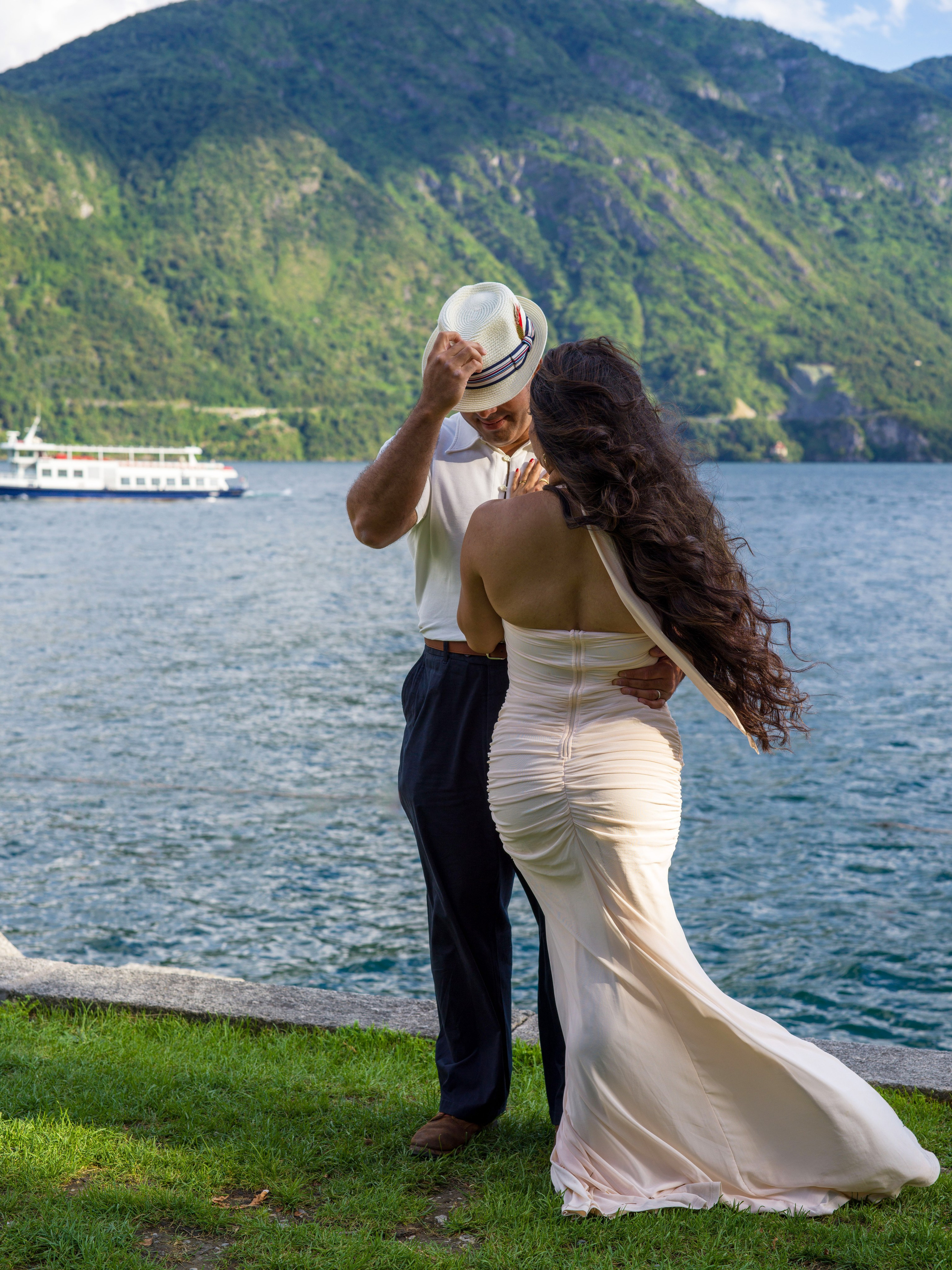 Surprise marriage proposal in Parco Civico Teresio Olivelli, Tremezzo, Lake Como, Italy