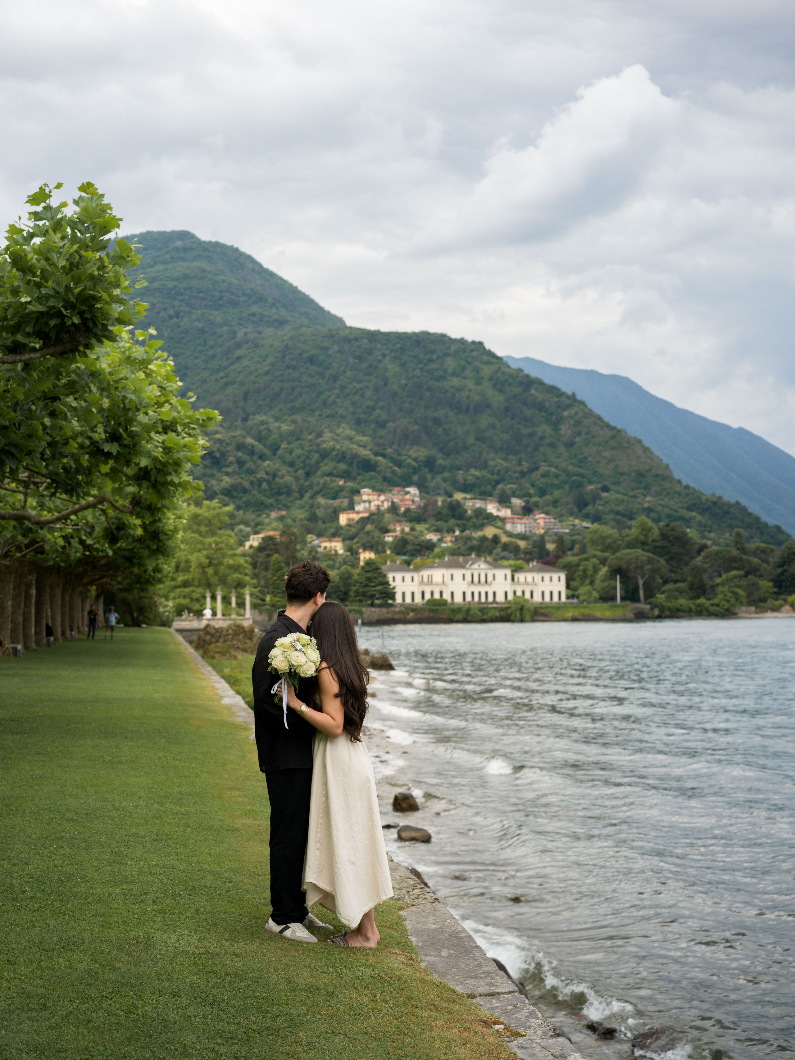 Villa Melzi Lake Como marriage proposal captured through cinematic photography and romantic couple portraits