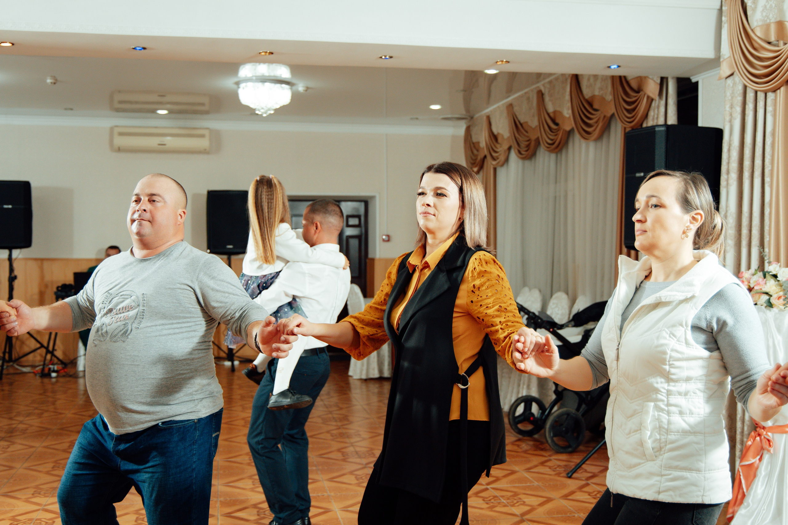 Cumetrie. Свадебный Фотограф, Детский и семейый Фотограф Молдова