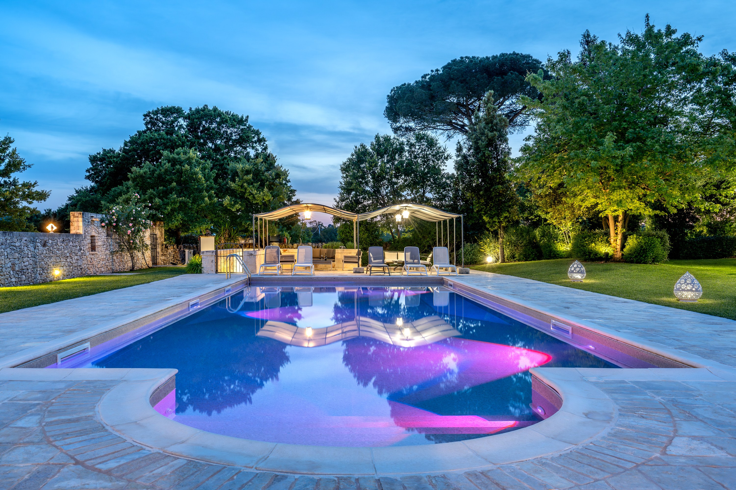 Amazing view of a B&B in the Cisternino countryside (Valle D'Itria, Martina Franca, Apulia, Alberobello, Cisternino, Ostuni, Polignano, Apulia)