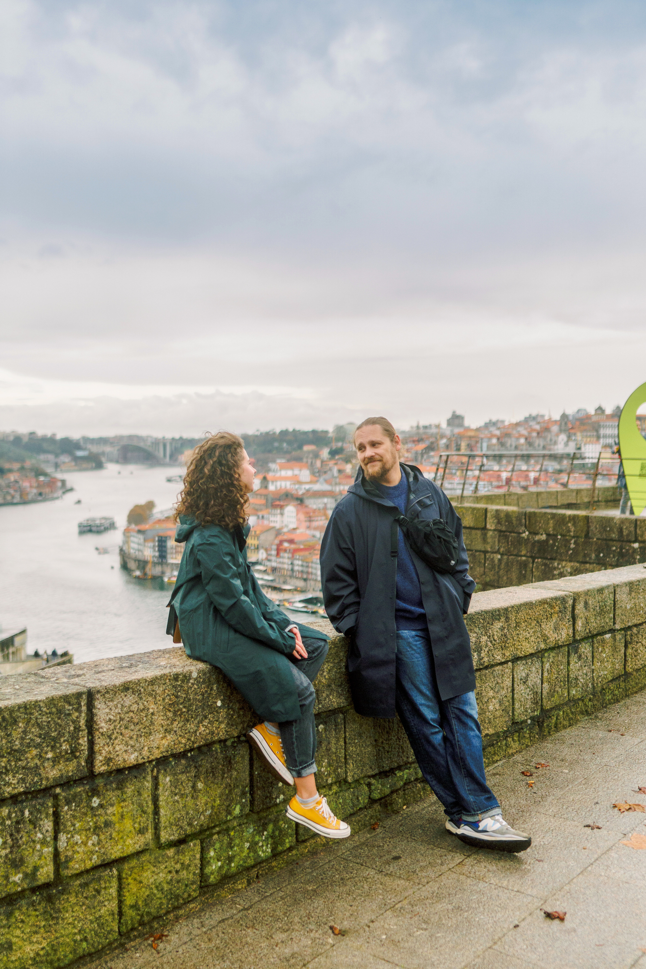 Daria & Max in Porto and Vila Nova de Gaia. Porto Travel Photographer | Couples & Vacation Photos in Portugal — WePortugal