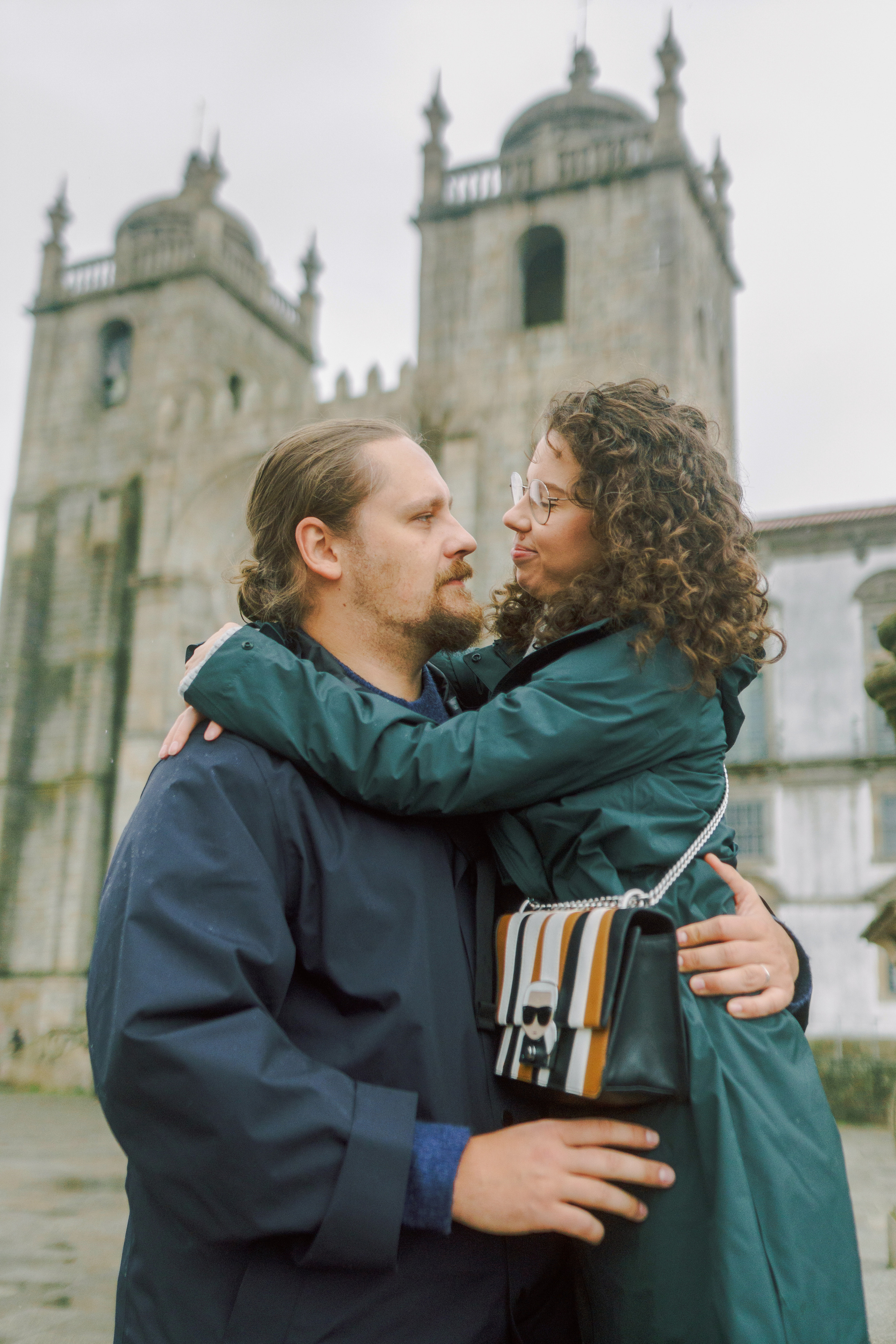 Daria & Max in Porto and Vila Nova de Gaia. Porto Travel Photographer | Couples & Vacation Photos in Portugal — WePortugal