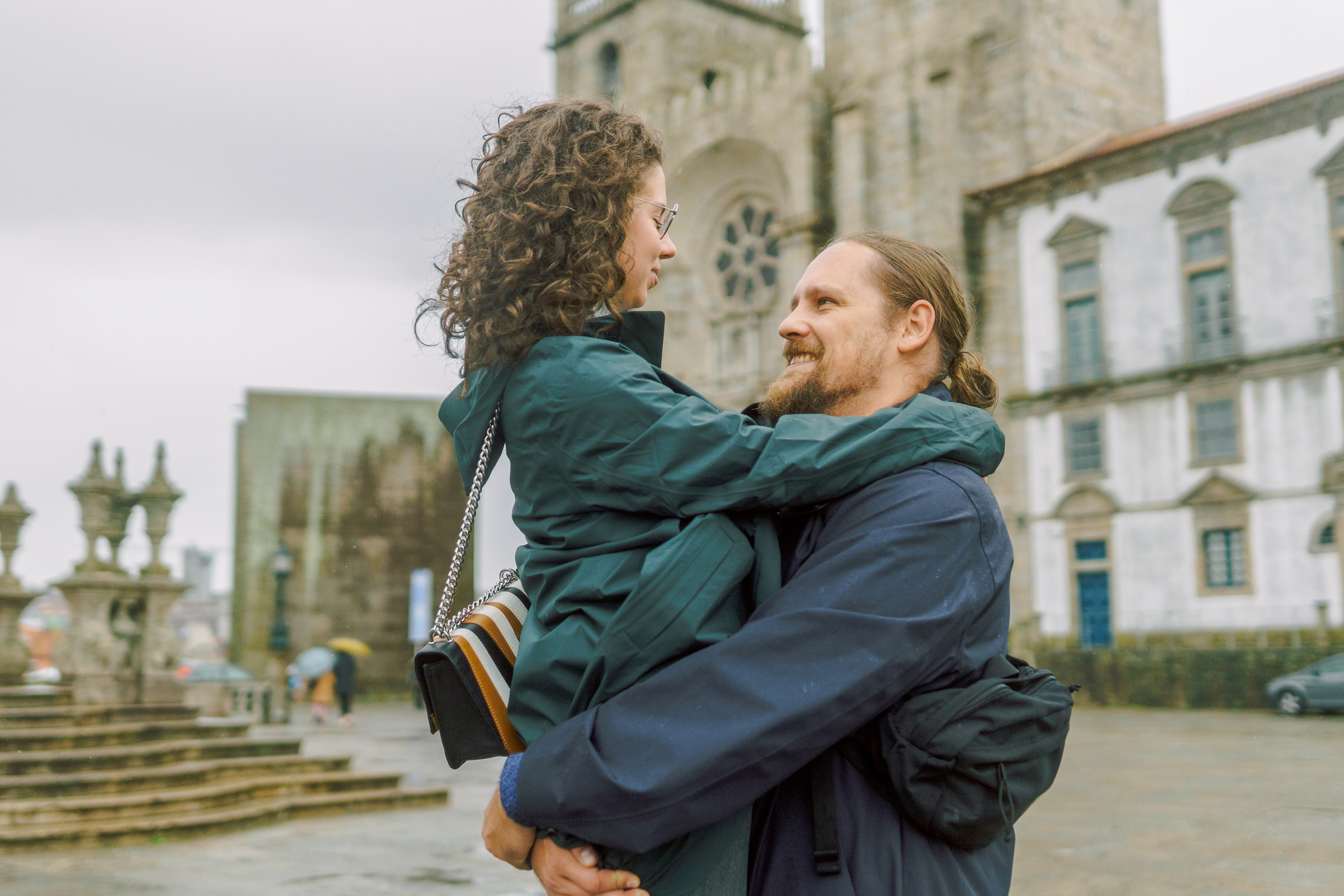 Daria & Max in Porto and Vila Nova de Gaia. Porto Travel Photographer | Couples & Vacation Photos in Portugal — WePortugal