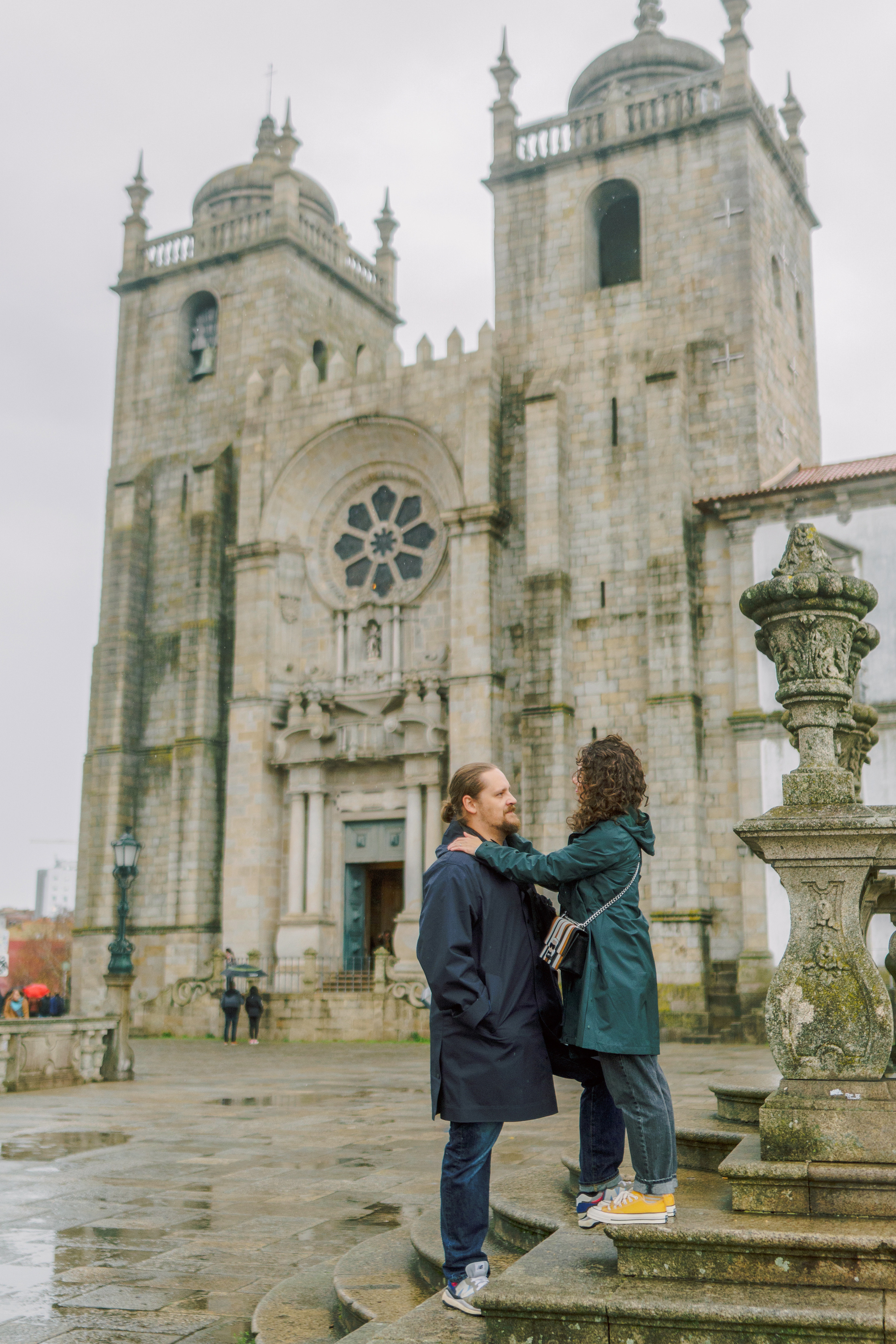 Daria & Max in Porto and Vila Nova de Gaia. Porto Travel Photographer | Couples & Vacation Photos in Portugal — WePortugal