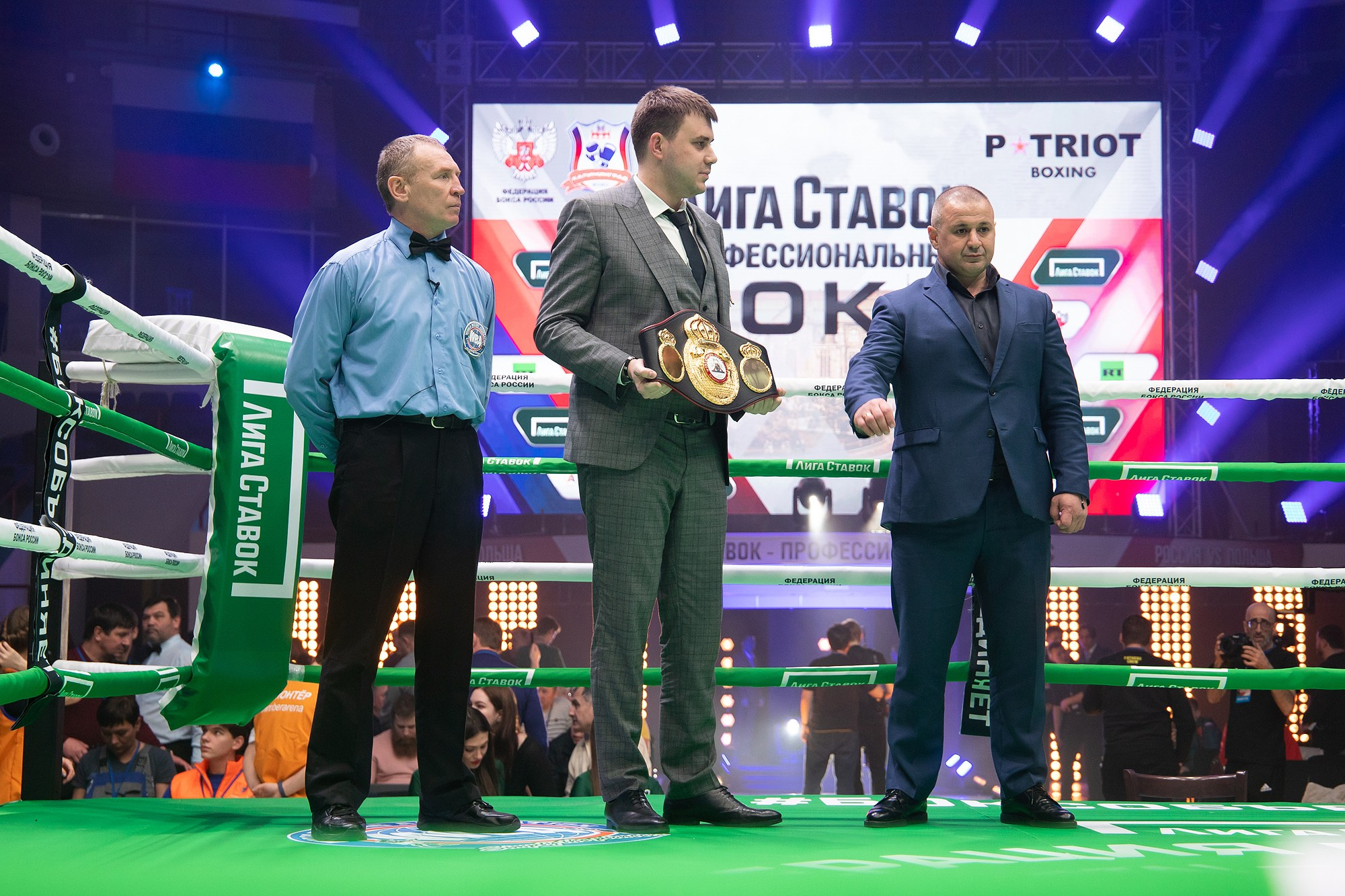 Zweites Allrussisches Boxforum. Fotofrafin in Deutschland