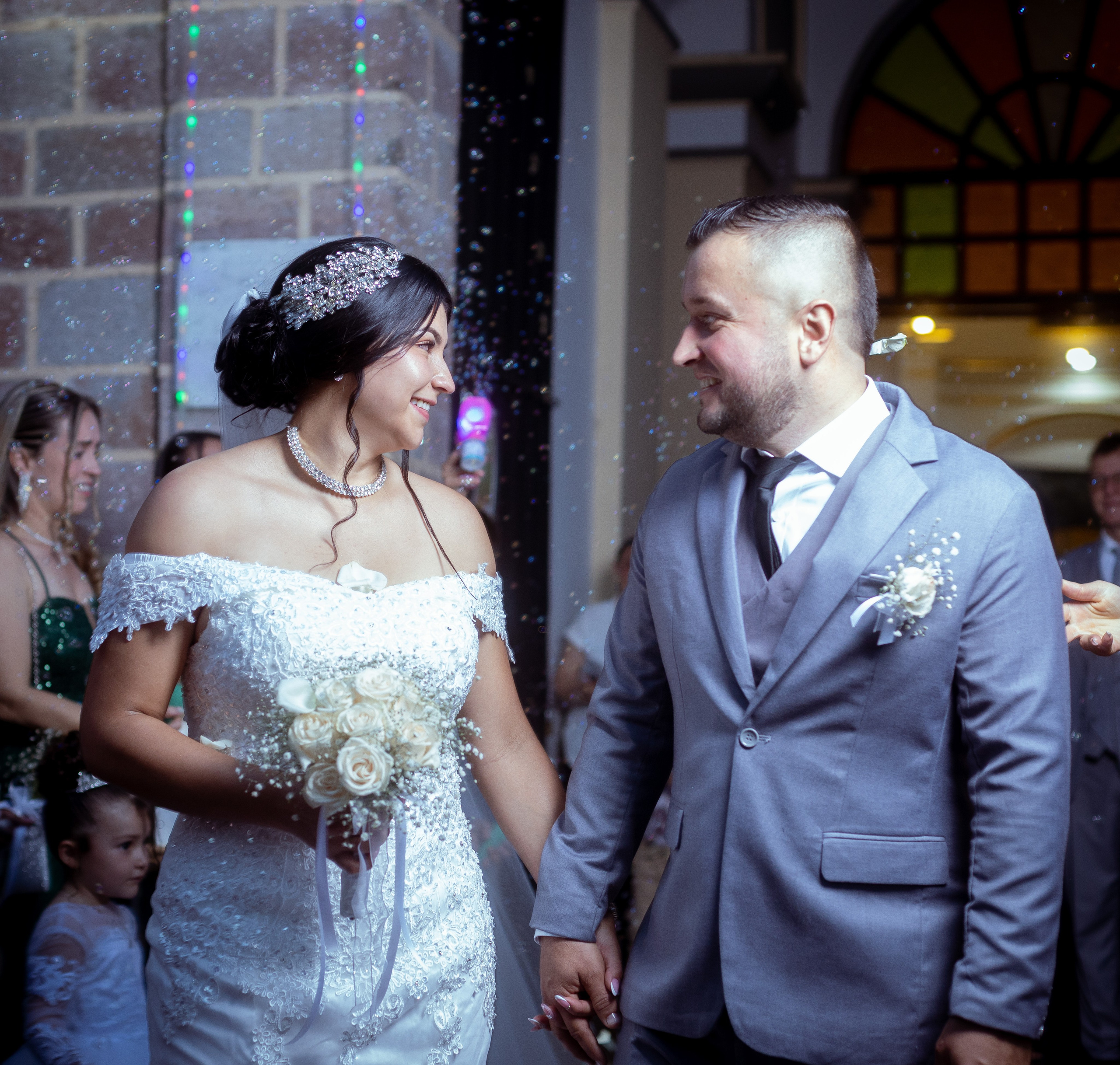 Fotógrafo de bodas en Manzanares Pensilvania Marquetalia y todo Caldas paquetes fotográficos cotización evento reservar fecha pre boda. Fotografía profesional para su evento en Caldas por SERFOTOGRAFÍA
