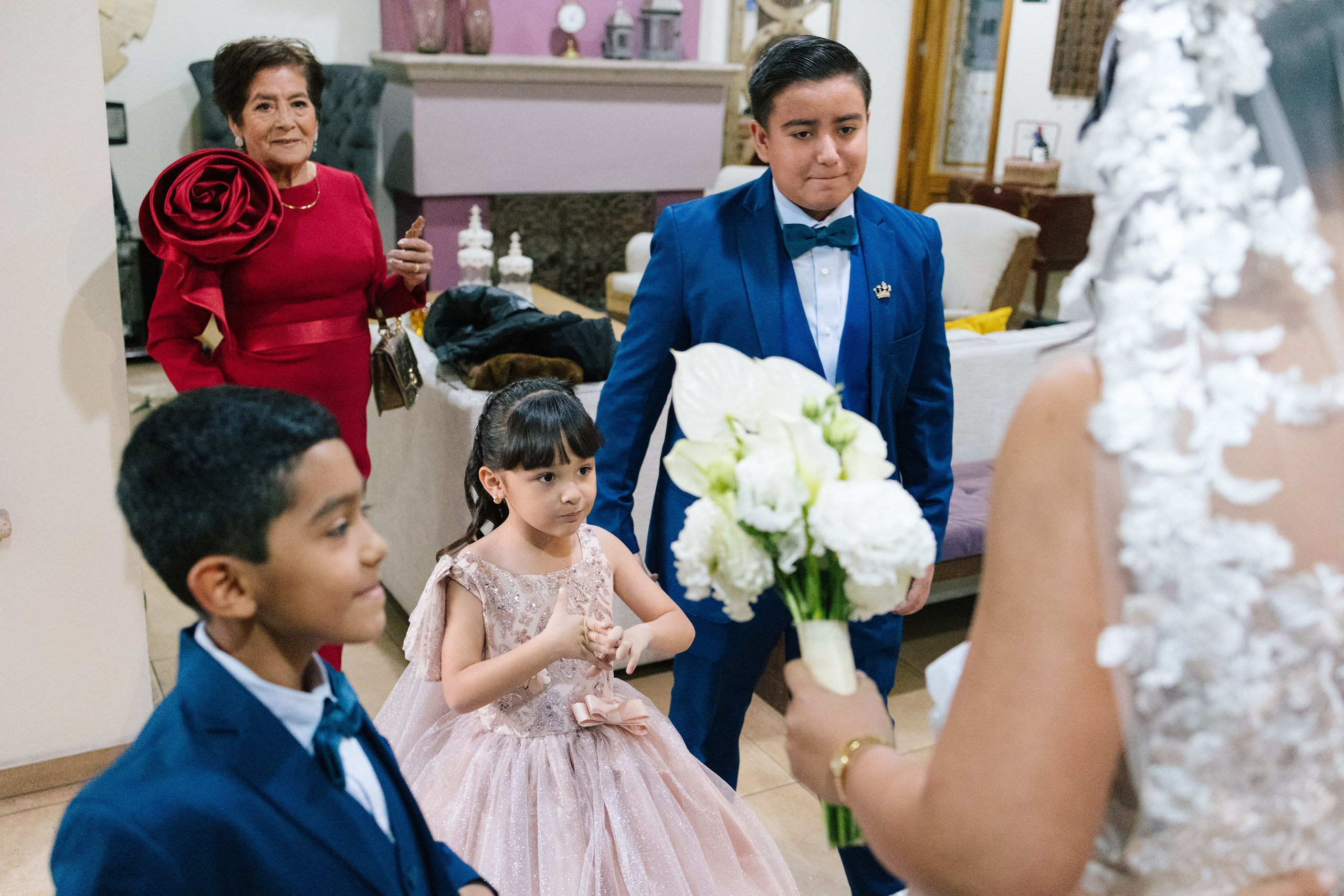 Alejandra y Salvador. Principal