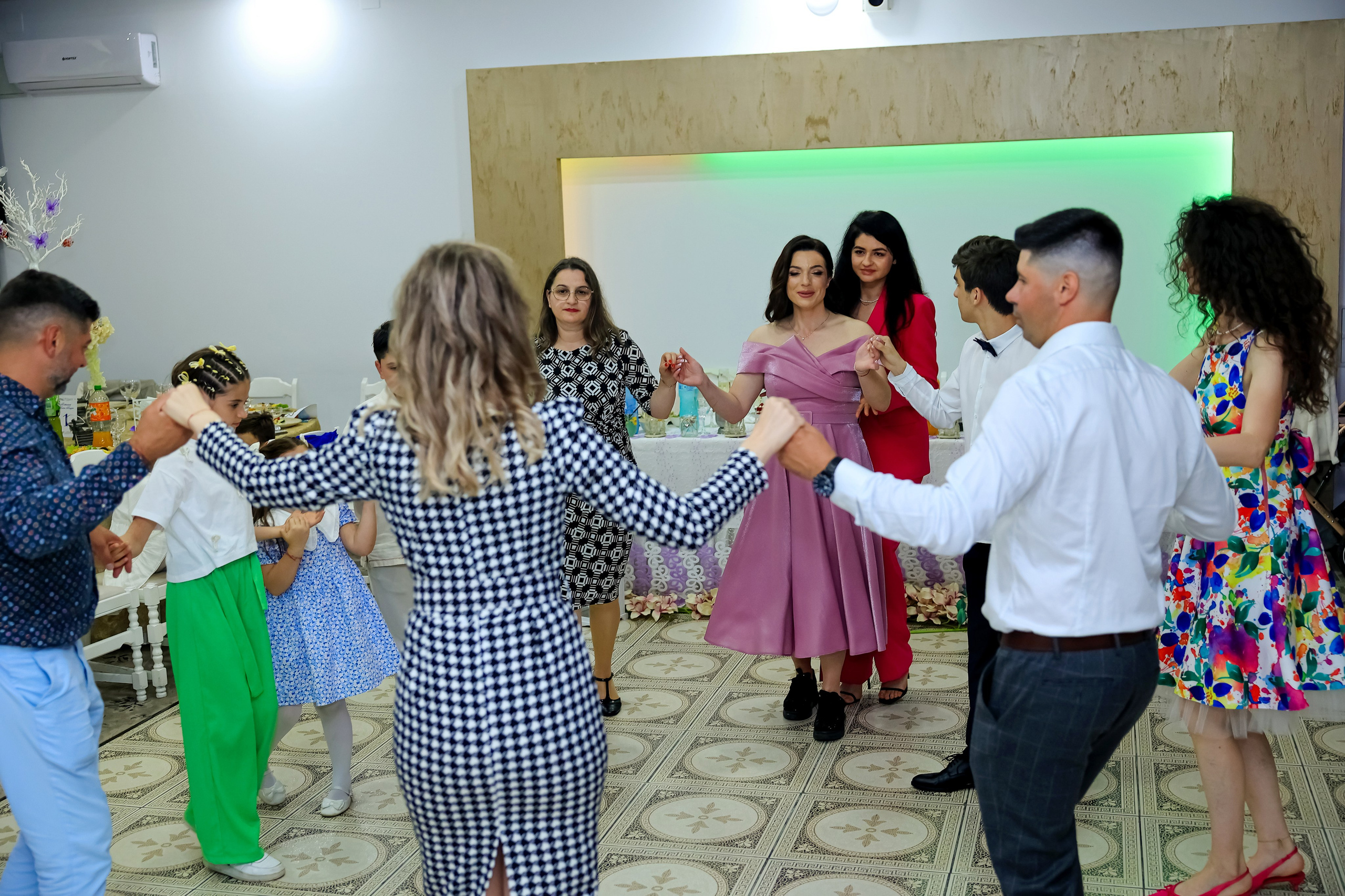 Iris Stefania. Moments By Gub