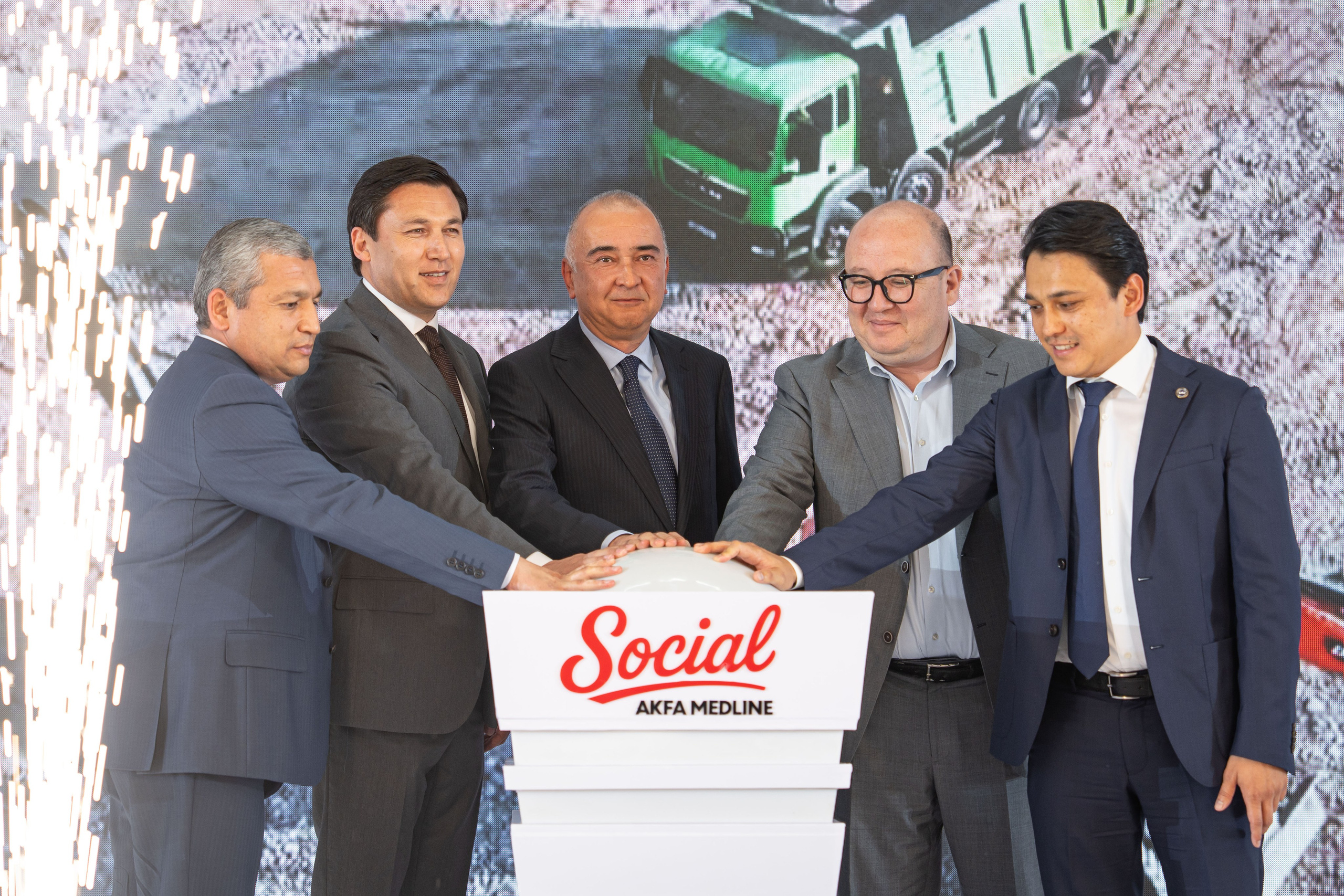 AKFA Group анонсировала начало строительства уникального медицинского стартапа — AKFA Medline Social. Георгий Намазов | Фотограф в Ташкенте