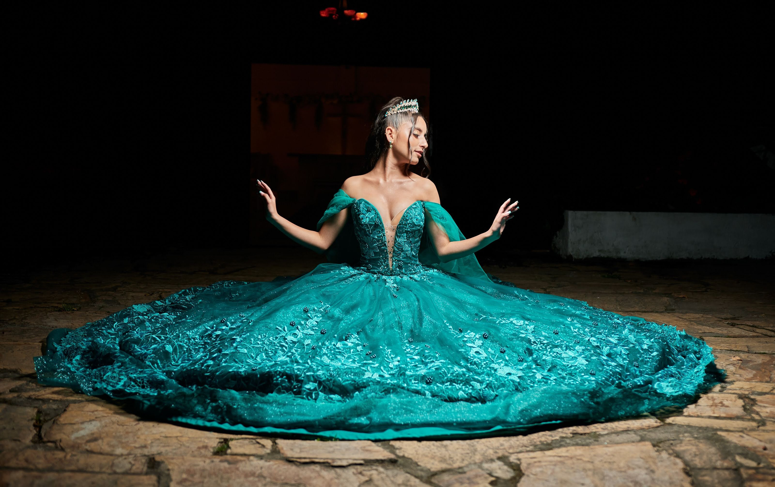 Mis 15 | Sesiones de Fotografía Modernas. Wedding Photography & Videography by ZZ Hendrick | Capturing Your Love Story in Colombia & USA