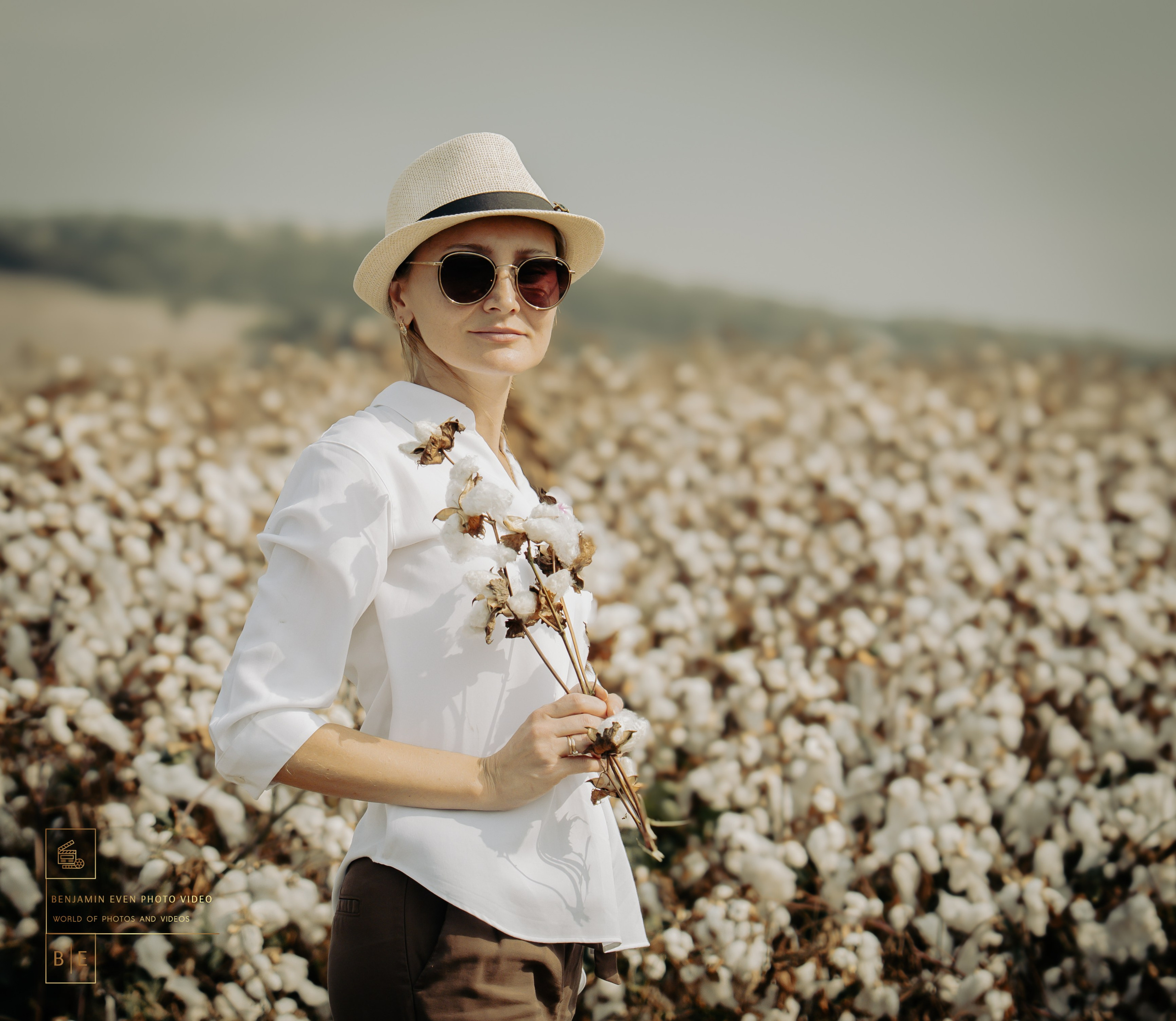 В поле с хлопком. World of Photo