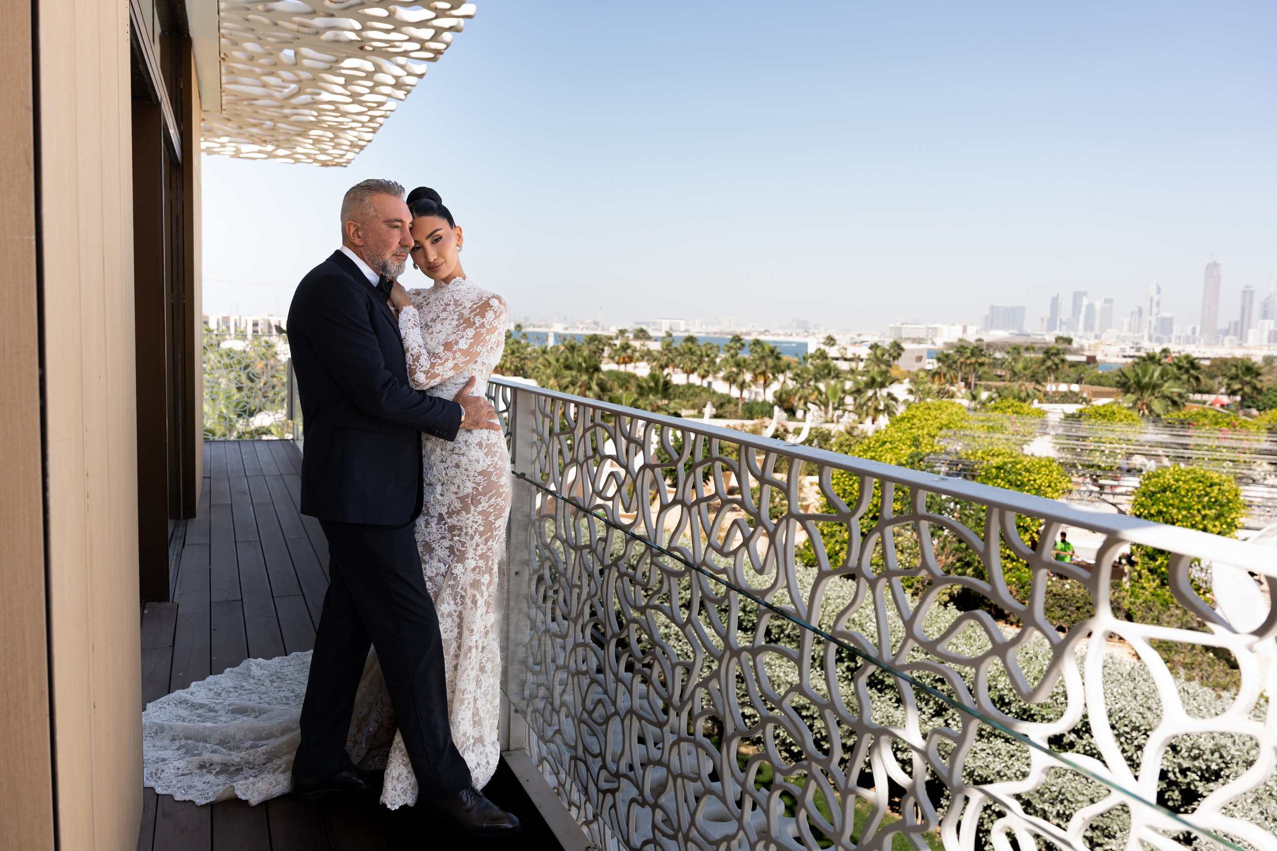 WEDDING. Photo and video production. Editing & retouching services. Training