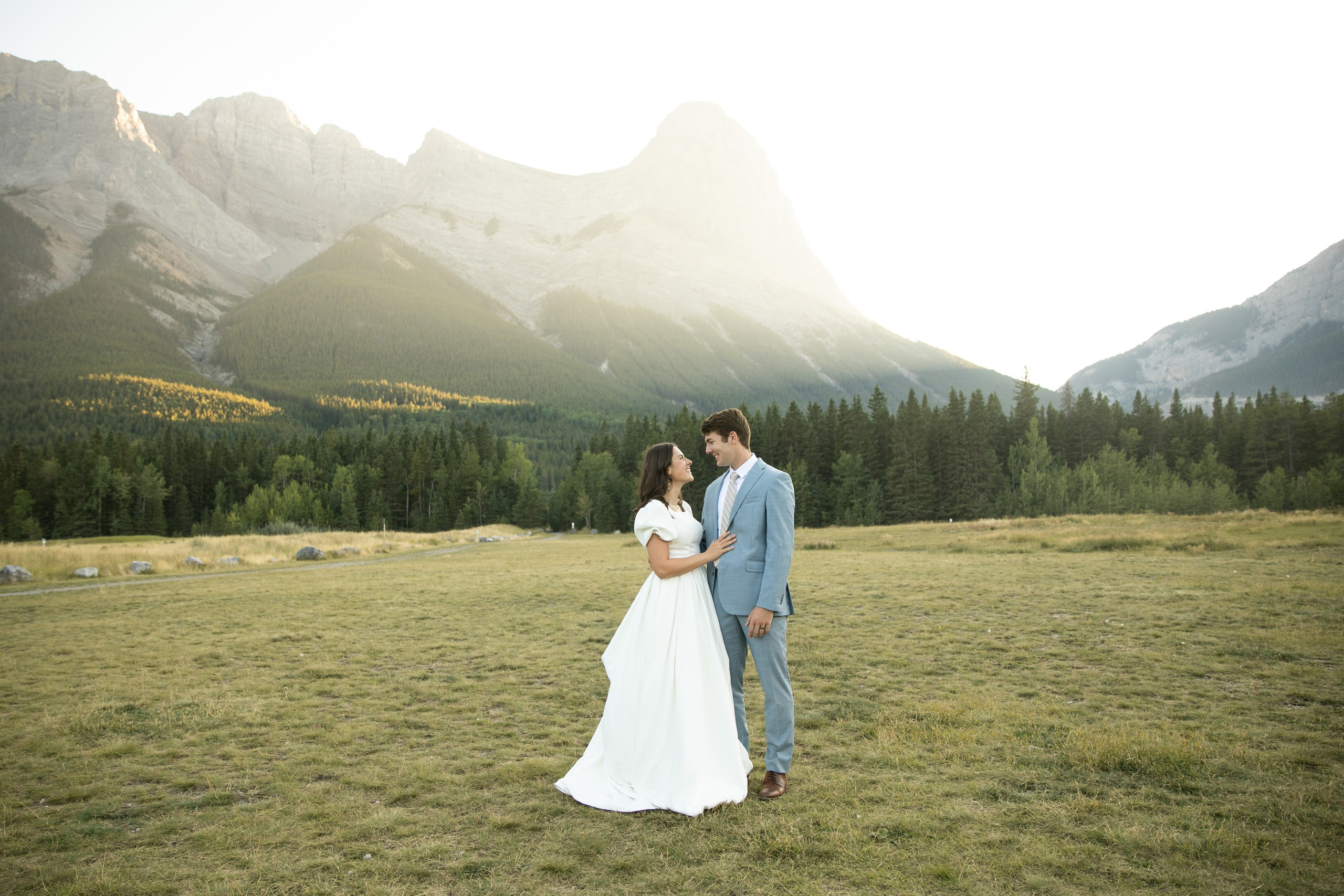 Charity and Josh Wedding — Canmore. Fotografía accesible en Calgary
