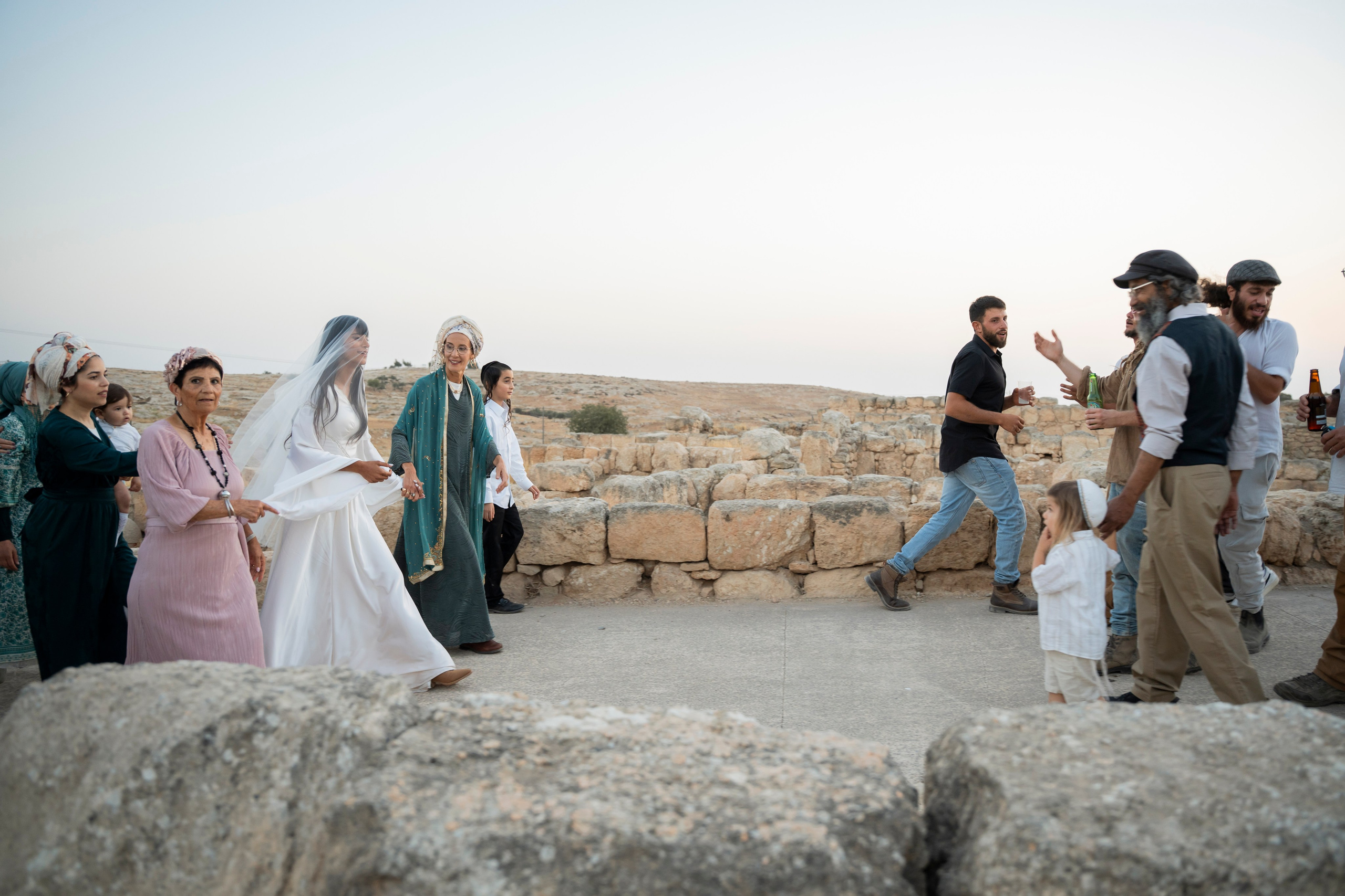 עדן ושלהבת. יוסף מזרחי צילום חתונה, ברית וזוגיות. צלם מקצועי שאוהב להוציא אתכם הכי יפים ברגעים הכי מרגשים