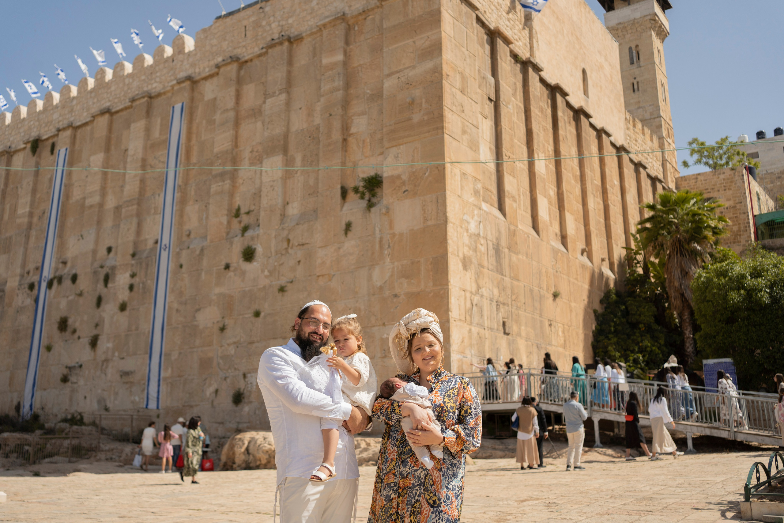 הברית של נחמן חזן. יוסף מזרחי צילום חתונה, ברית וזוגיות. צלם מקצועי שאוהב להוציא אתכם הכי יפים ברגעים הכי מרגשים