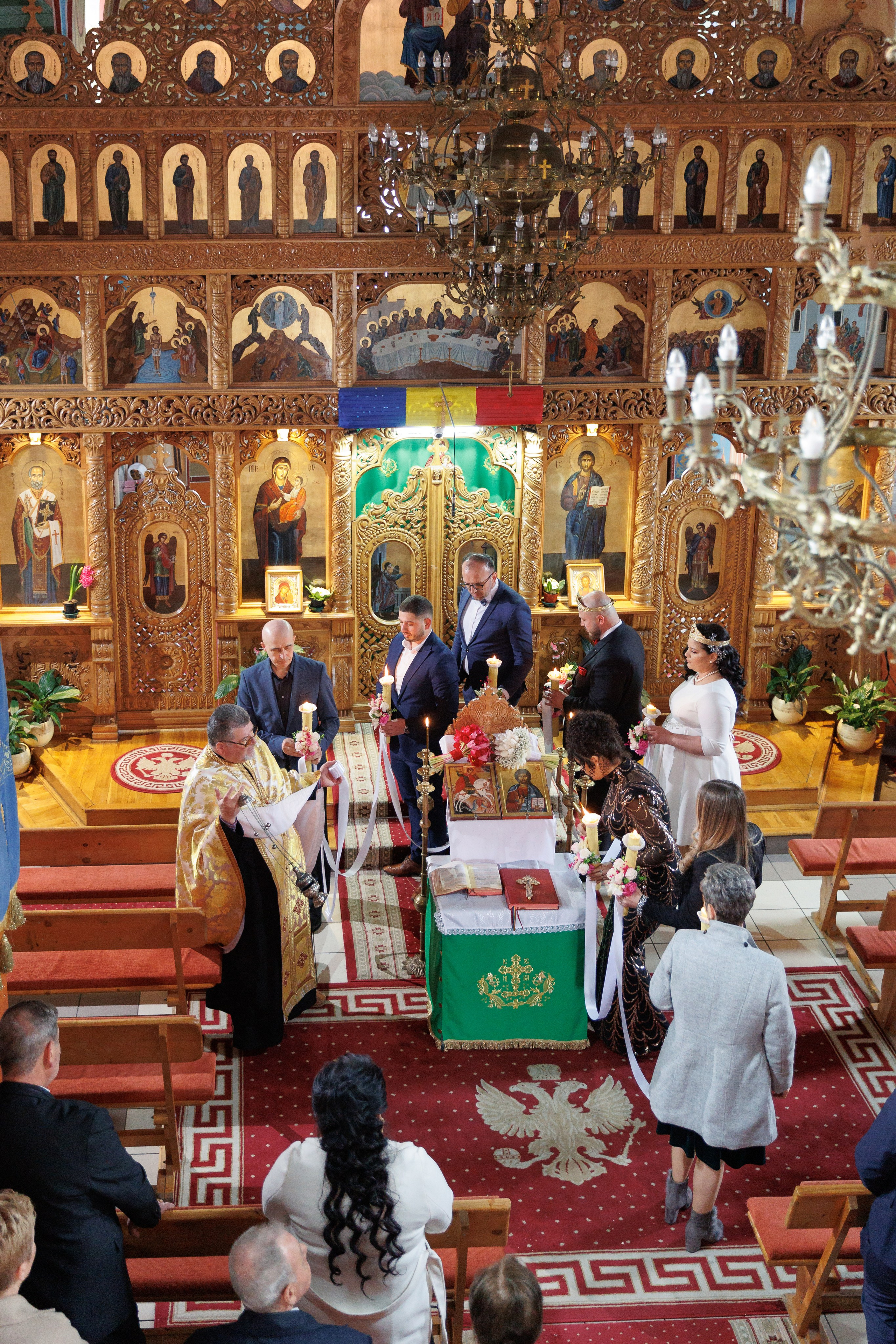 Andreea & Radu — simplu, autentic, al lor. Rares Bucur is a professional wedding photographer based in Cluj-Napoca, Romania, specializing in wedding photography