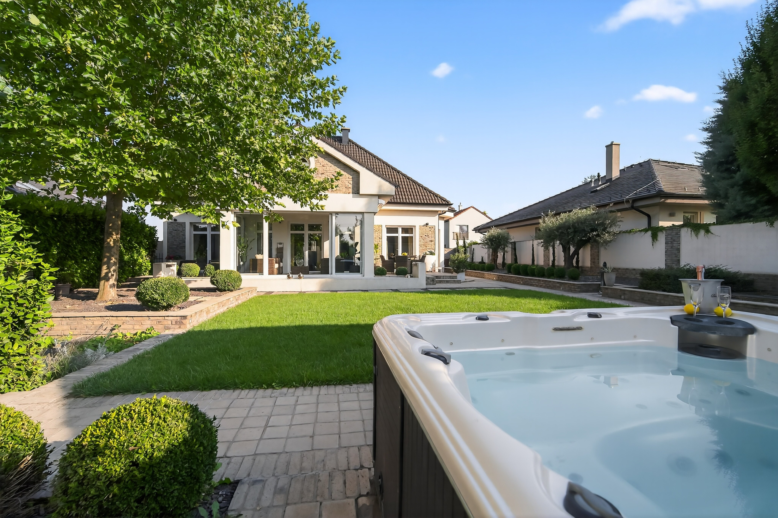 Jazdecká 18. Photographer and videographer in Norway and Slovakia Andrea Zemko