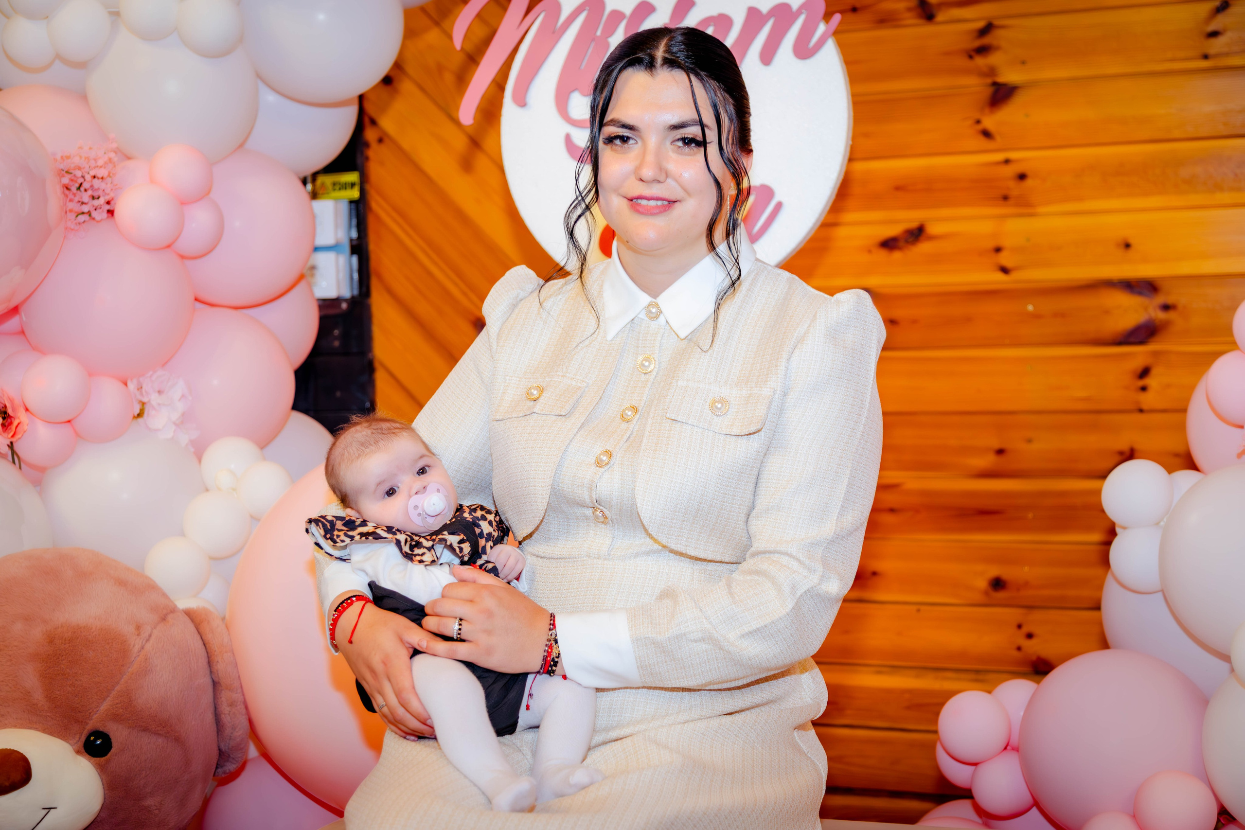 Miriam Eva. Fotograf evenimente PRIVATE