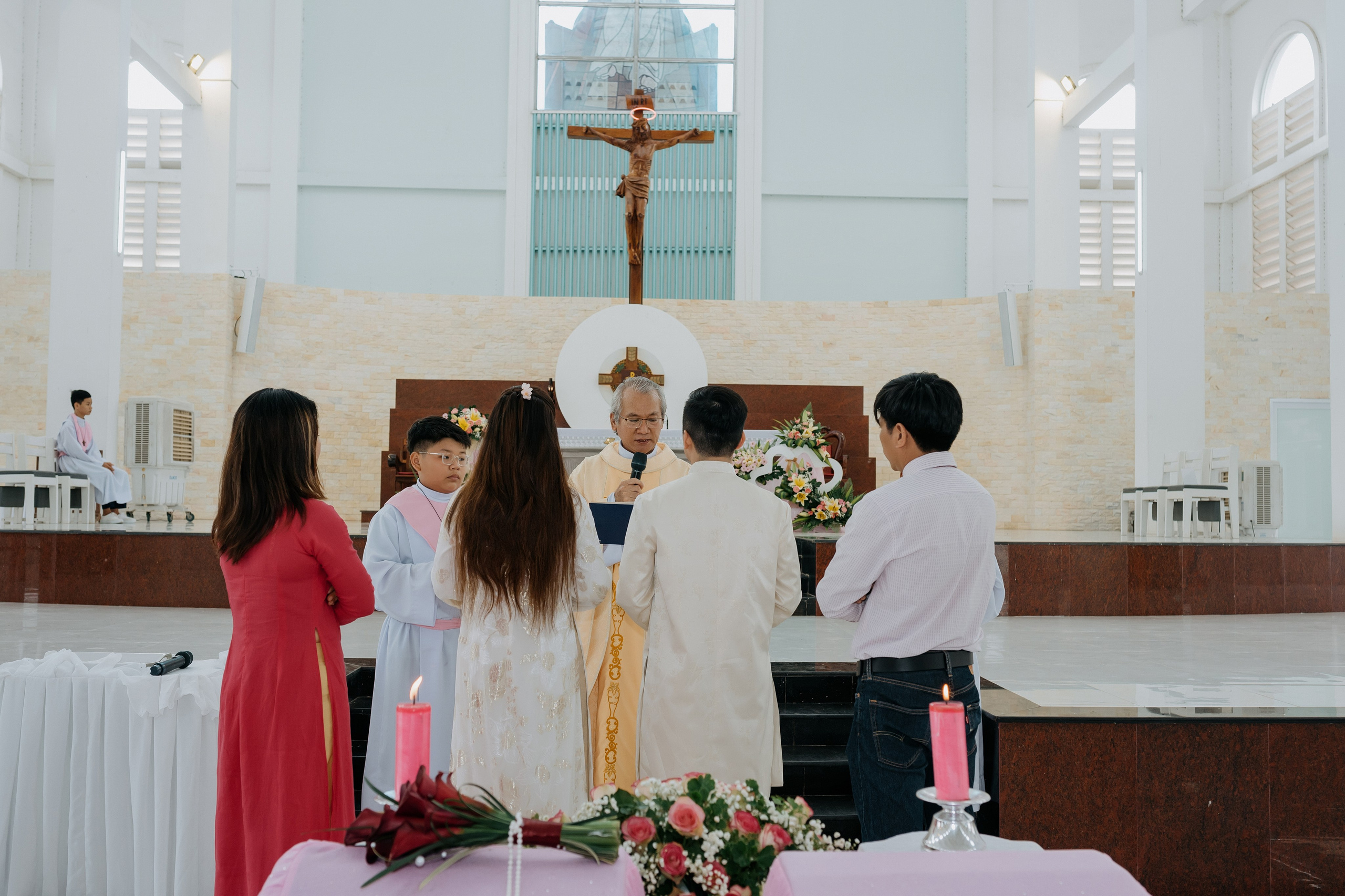 Church Wedding / TRANG & TUONG. Saigon Wedding Present | Art Beyond Moments