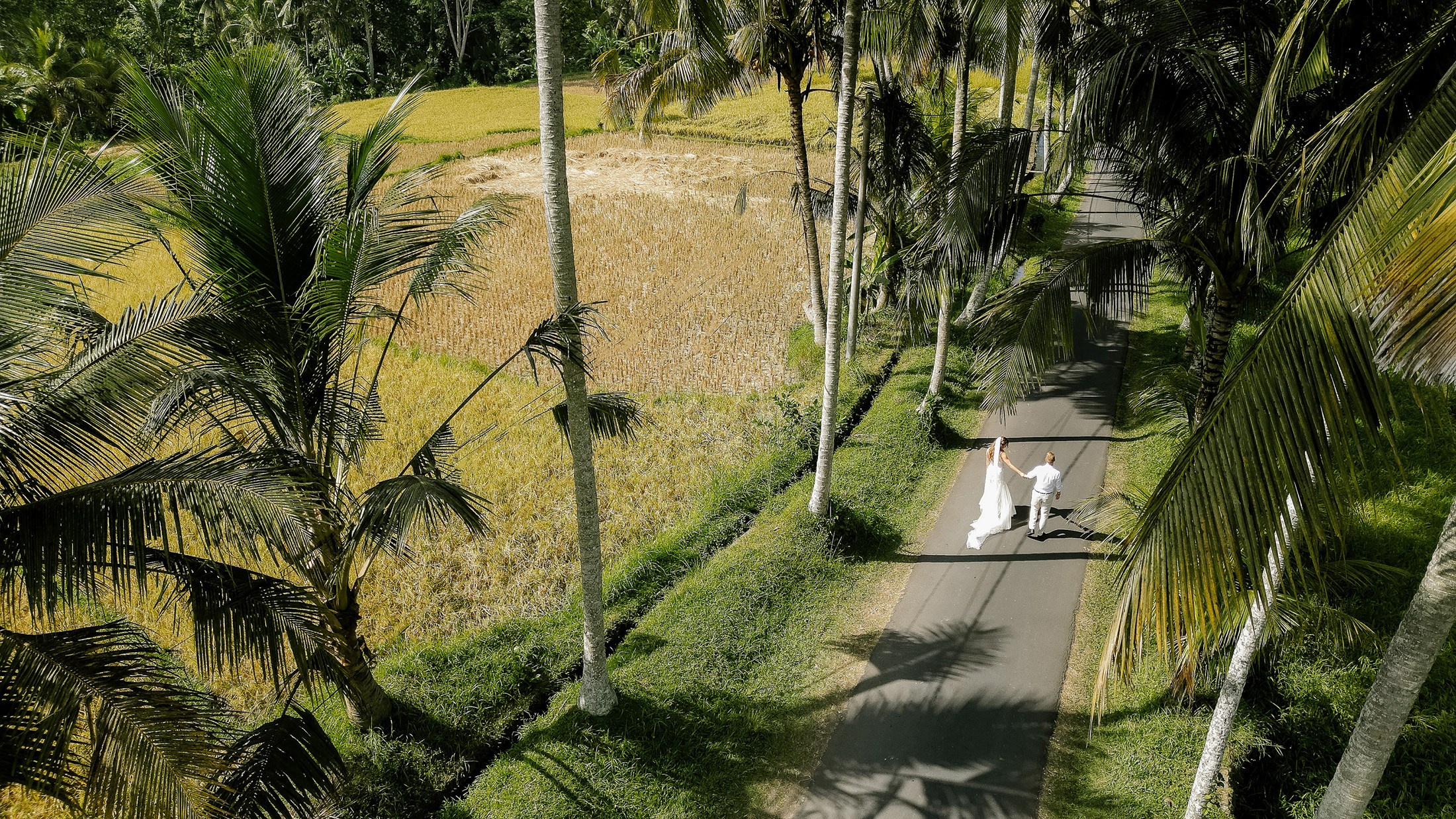 Waterfall wedding. Get.it.feel — Aesthetic Photography and Videography