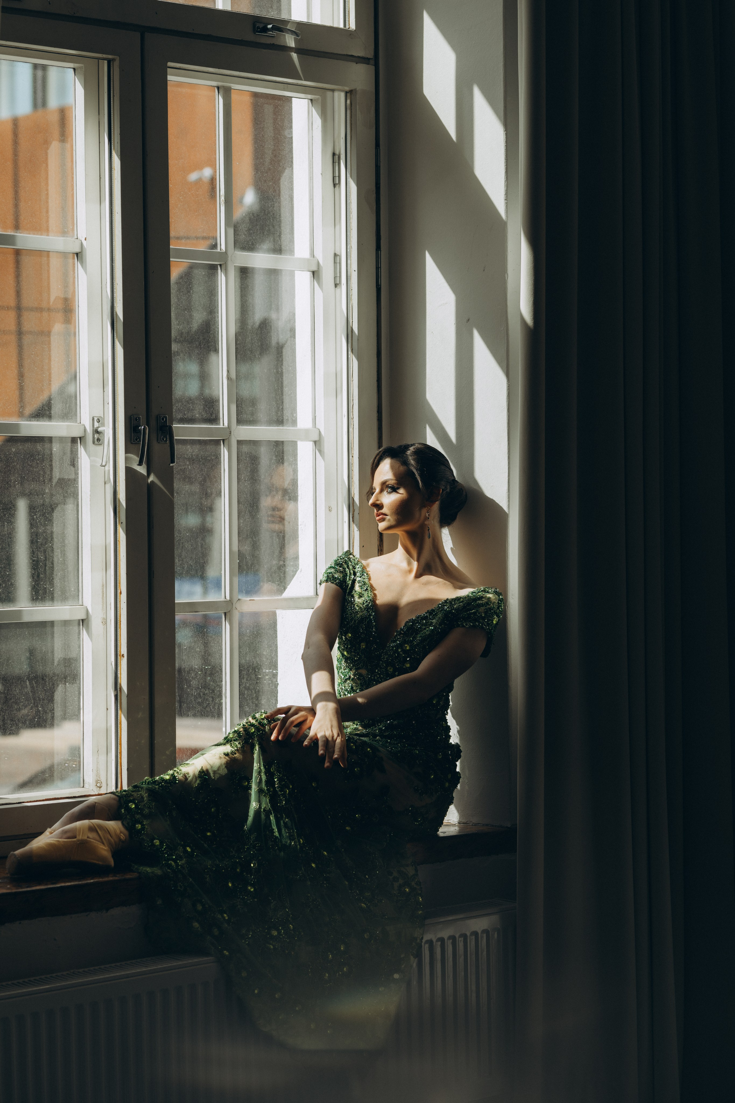 Riikka Couture, Riikka Ikäheimo, Violetta Keller, Portrait, Dancer. Wedding and potrait photographer in Helsinki Vickan O