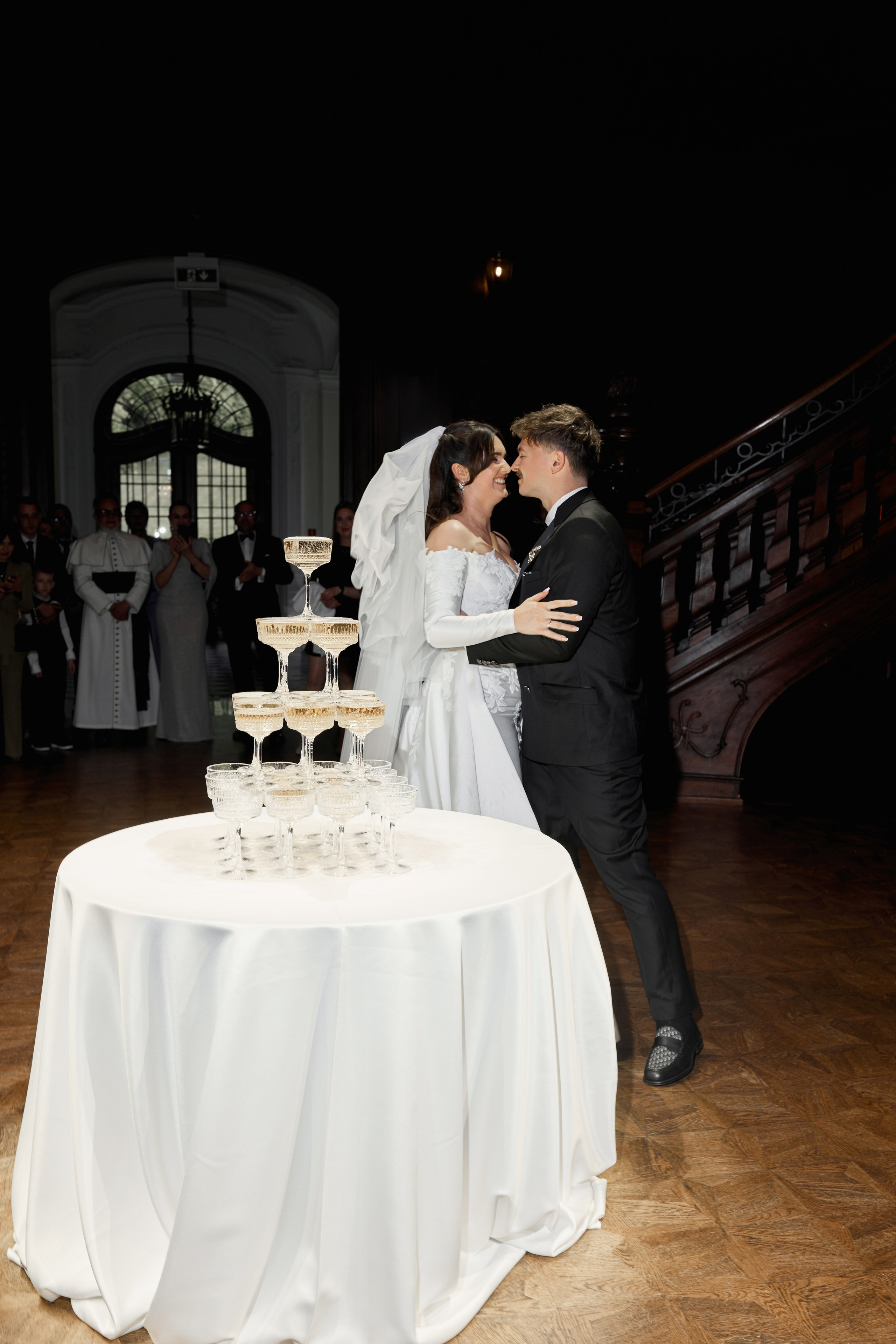Wiktoria & Kacper. Pałac Goetz. Fotograf ślubny i rodzinny w Krakowie Yana Klymova