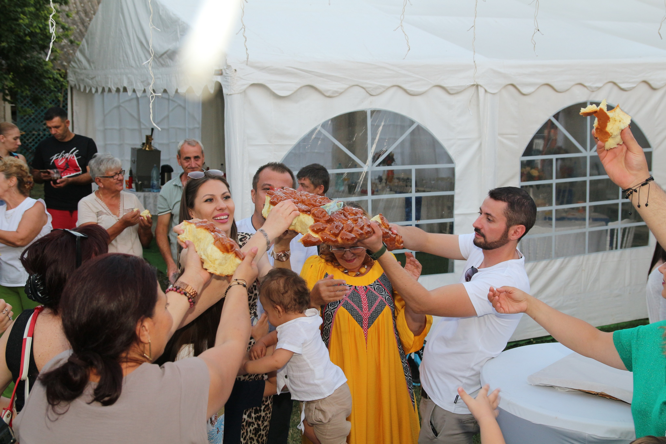 BYZO MEDIA. PETRU BYZO - family and children photographer in ROMANIA