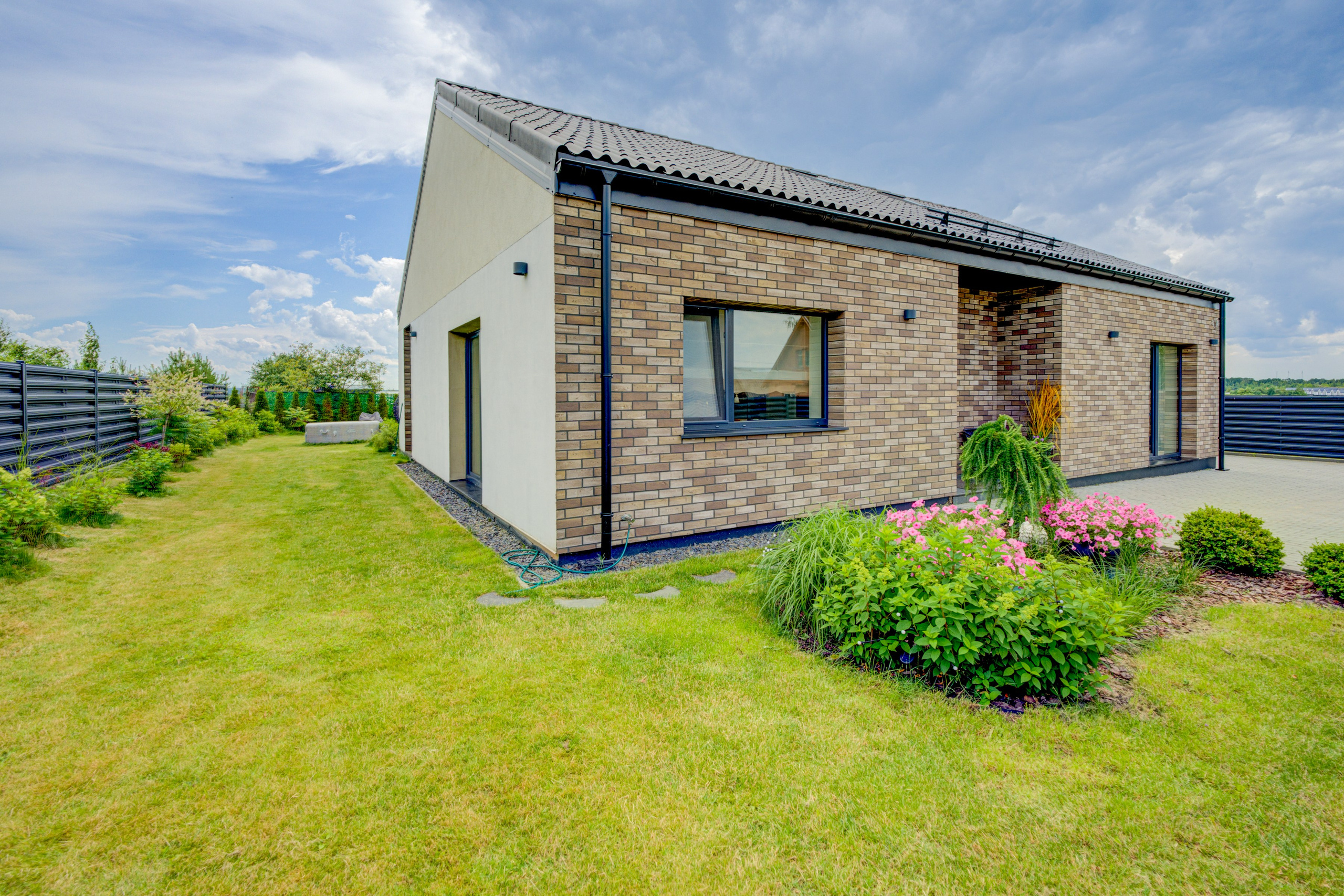 Lentvaris, gražus namas. Elina Sapiega fotografė Vilniuje