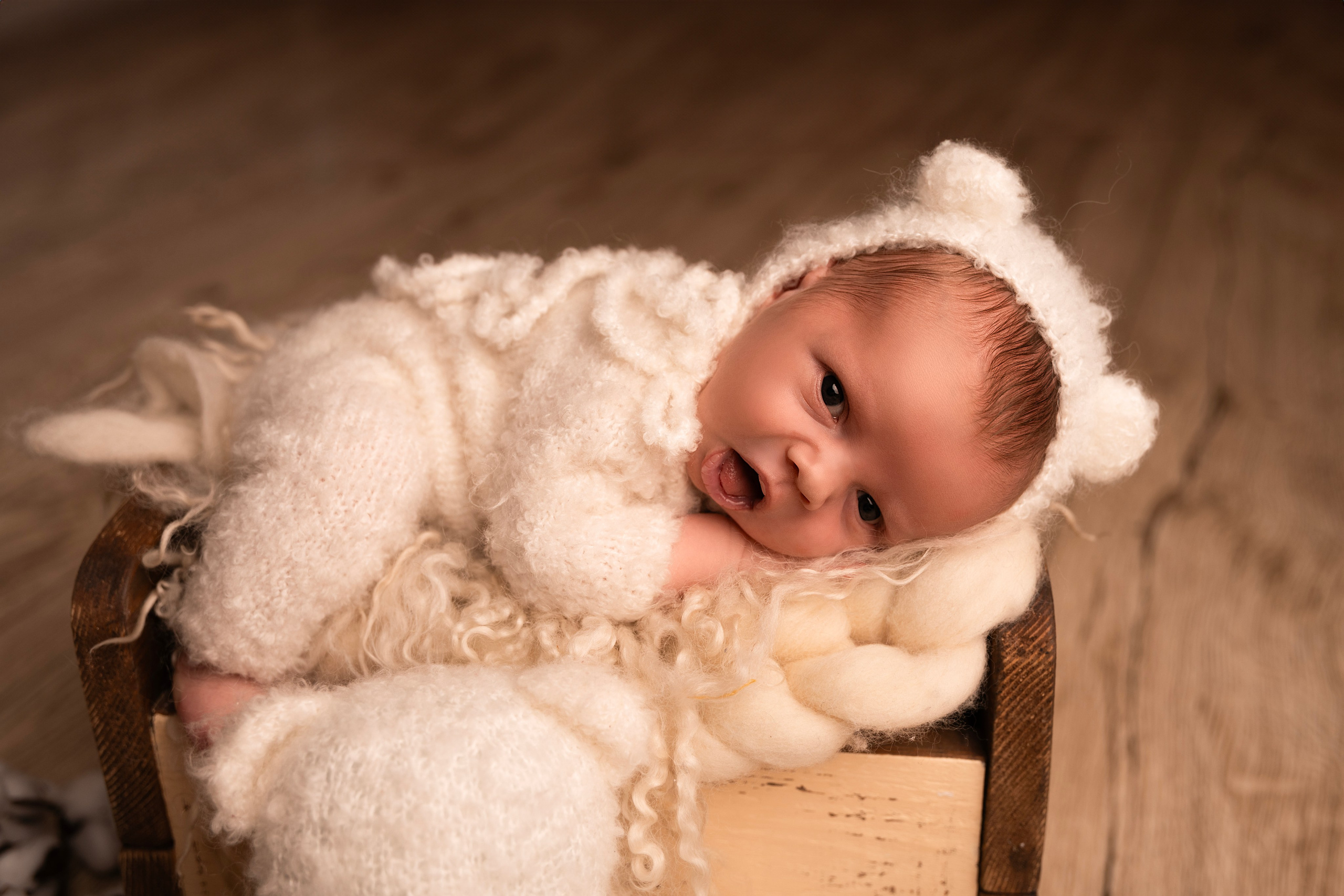 Sesja newborn. VideofotKA.pl