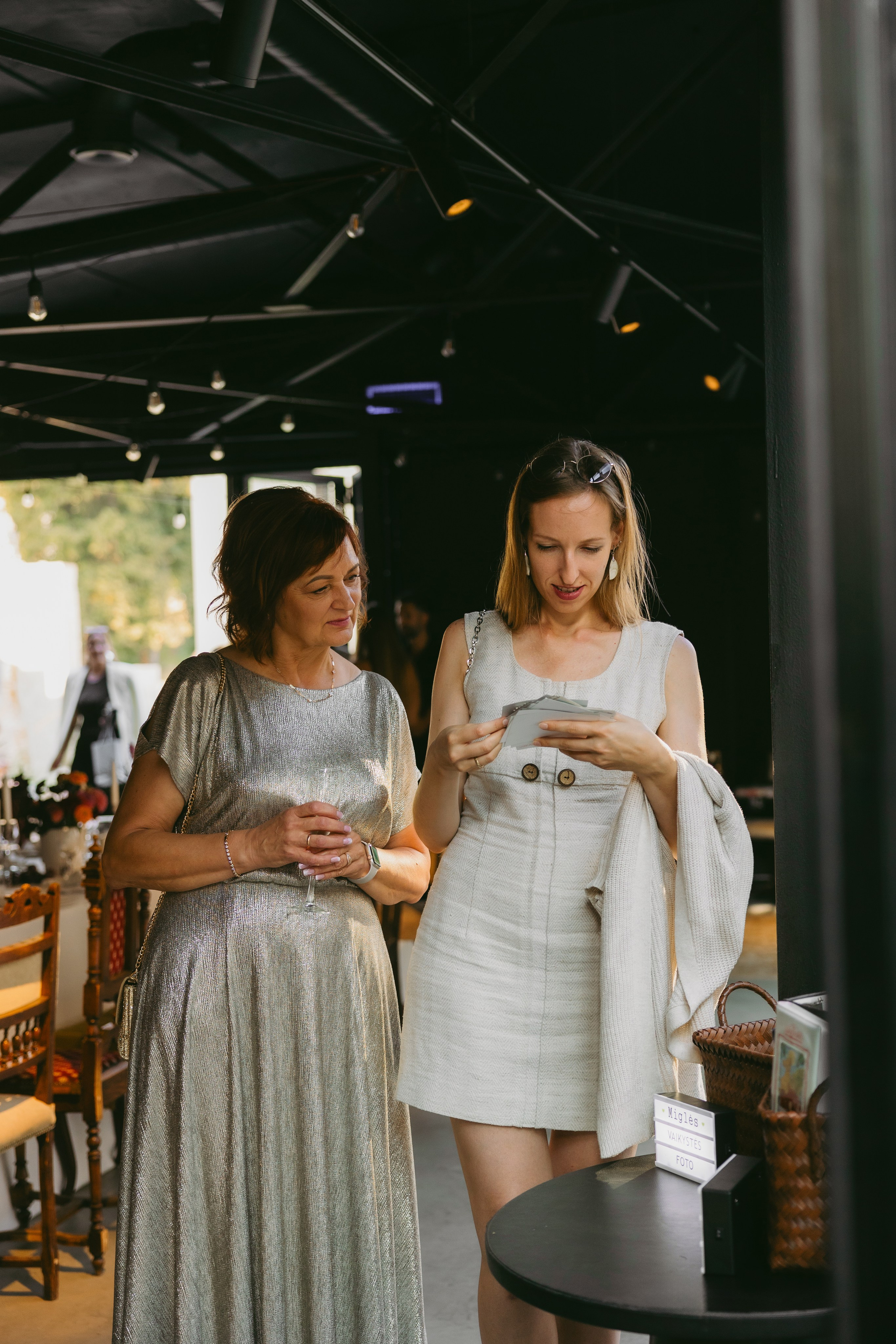 Miglė ir Mindaugas | 2024 | MIESTO VESTUVĖS. Vestuvių ir šeimų fotografė Lena Bondarenko / belove photo