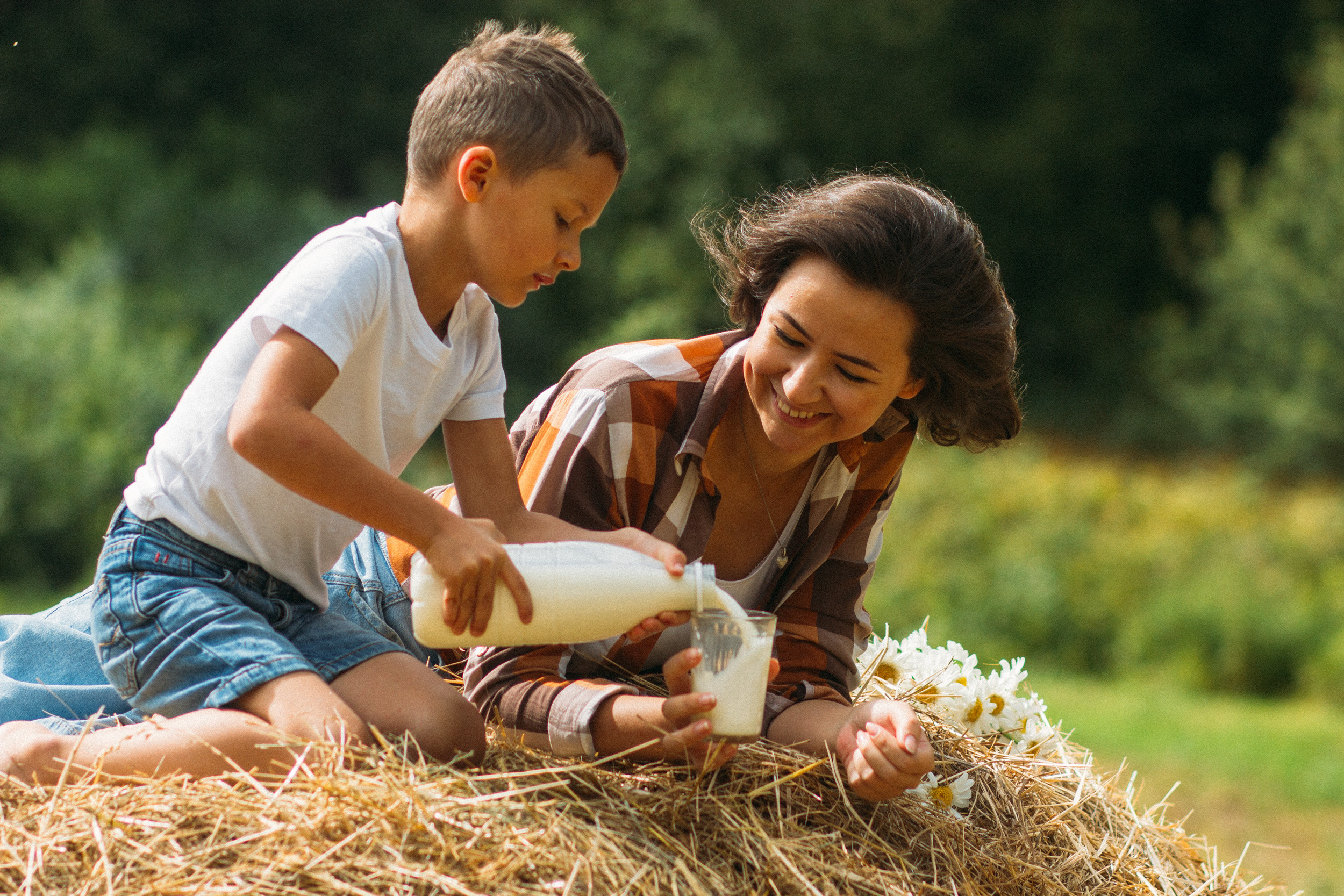 Лето. Сено. Ромашки. Семейный фотограф и видеограф в Эстонии Анна Оя