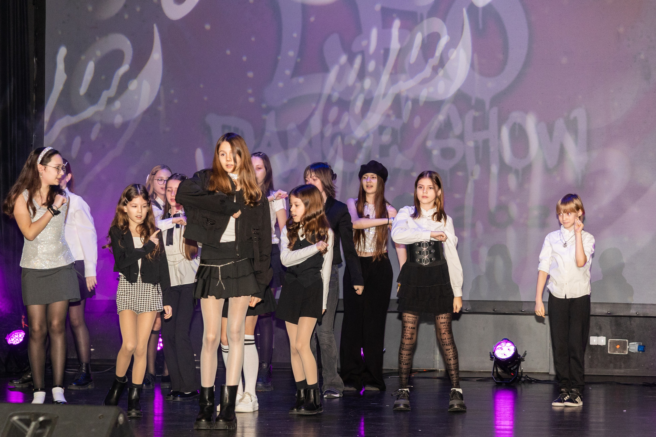 LEO DANCE SHOW WINTER 2025. Семейный и детский фотограф в Варшаве Мила Бобровская