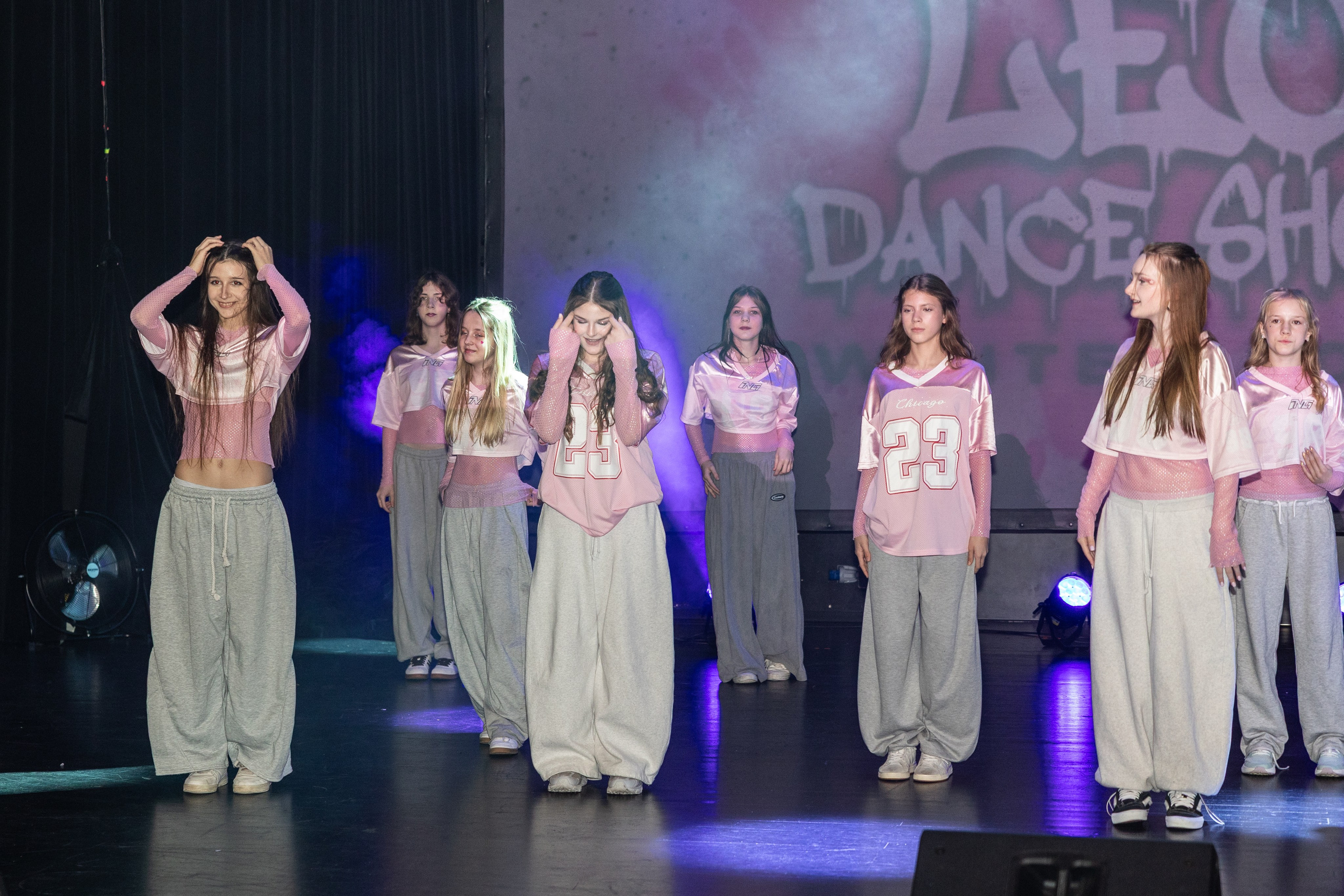 LEO DANCE SHOW WINTER 2025. Семейный и детский фотограф в Варшаве Мила Бобровская