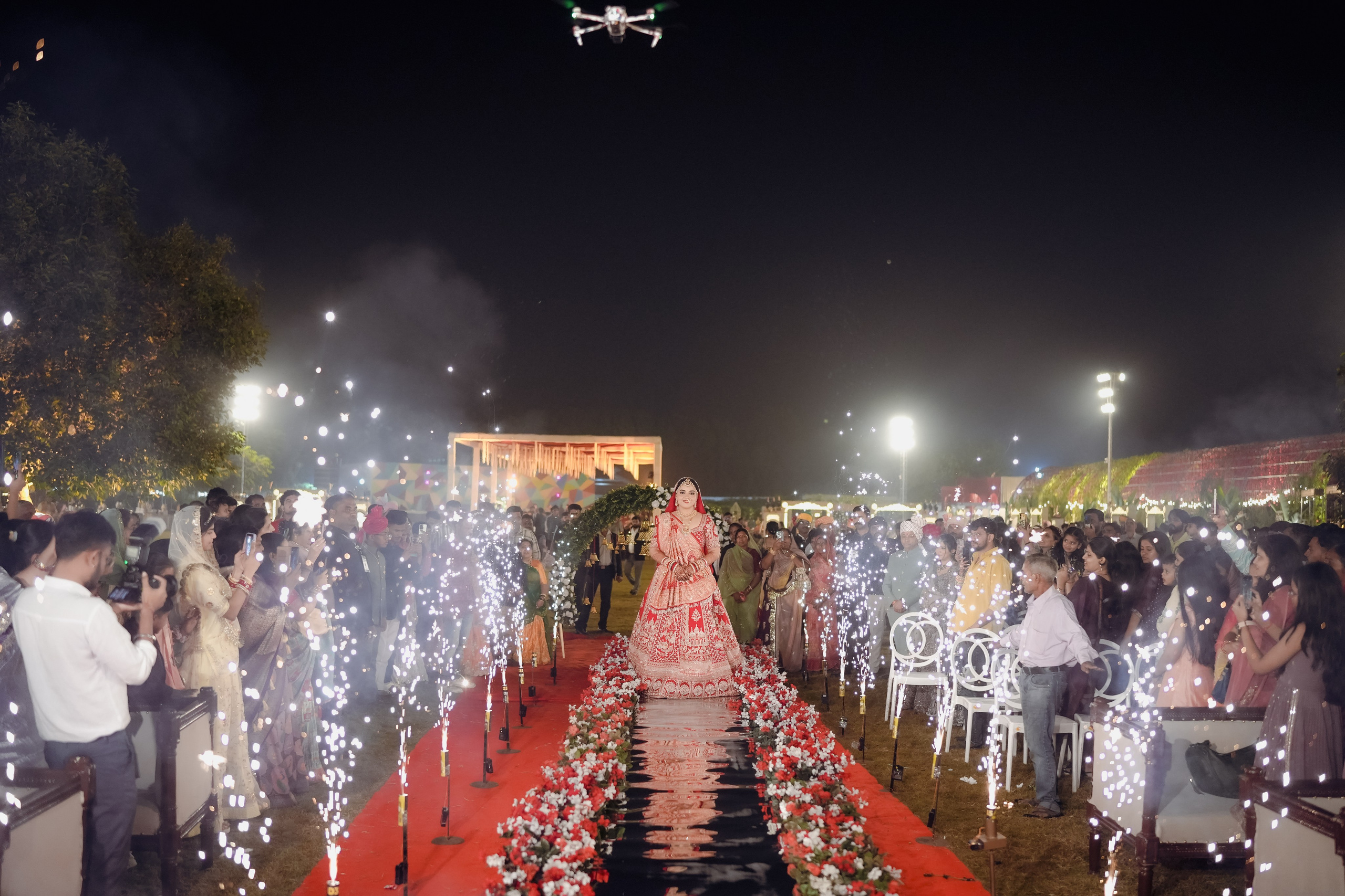 WEDDINGS. Love Emotions Weddings