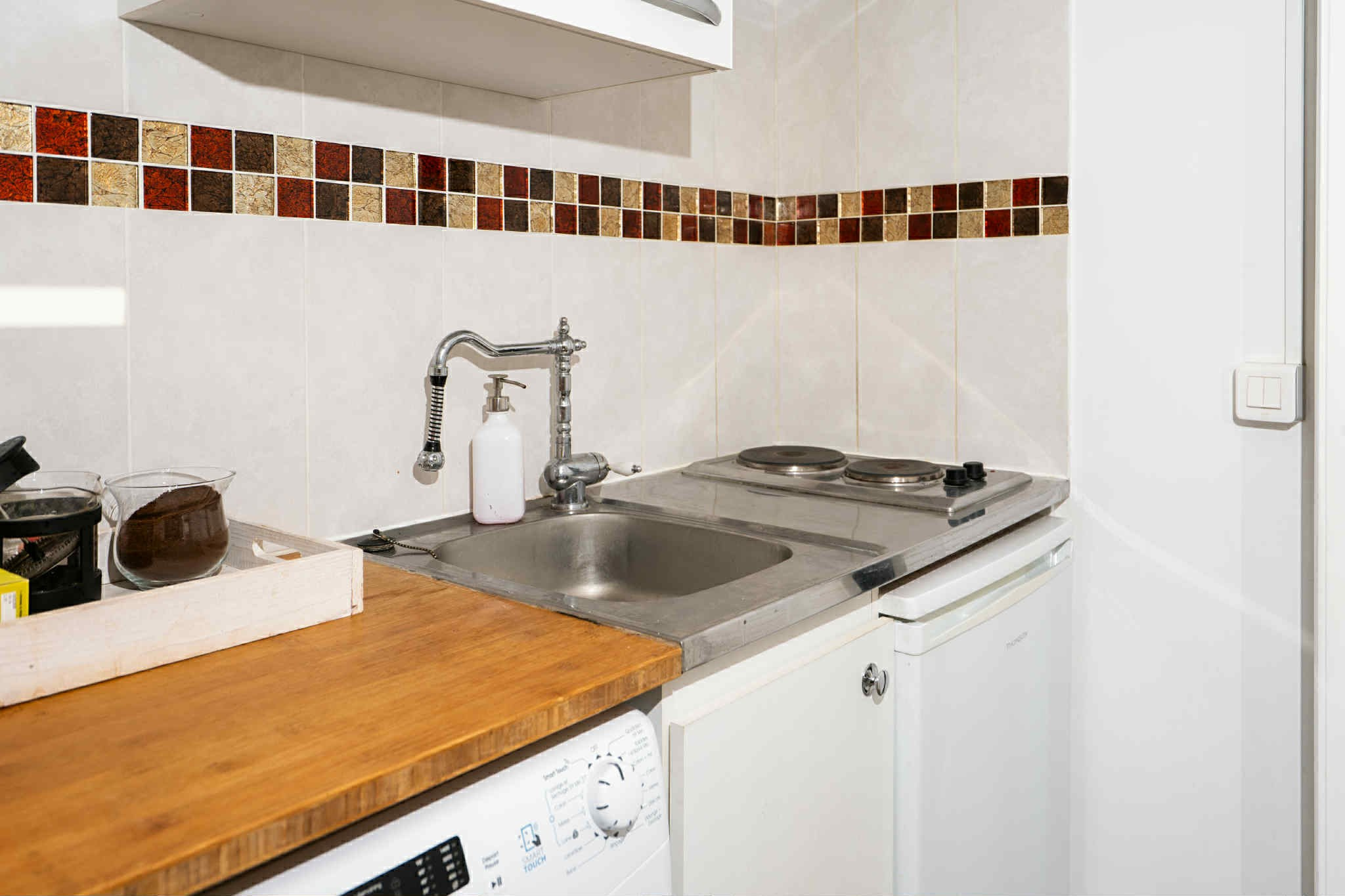 AIRBNB in Paris. Photographer in Paris Yulia Shkadina | Couples, engagement, pre-wedding, individual photo-shoots in Paris at the best locations