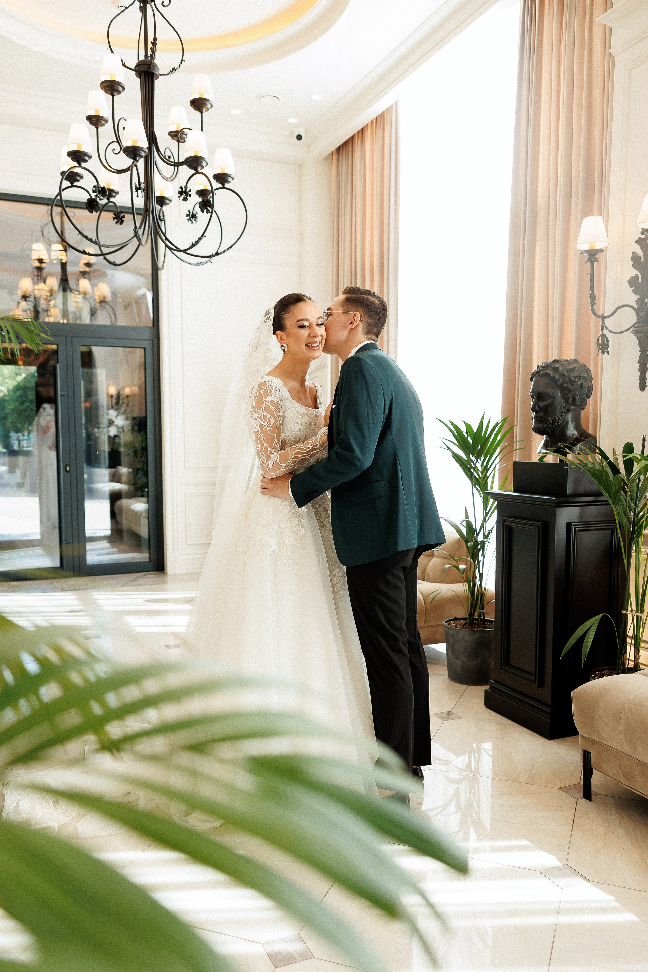 Serghei & Erica — Queen Residence. Servicii Foto și Video 067188353