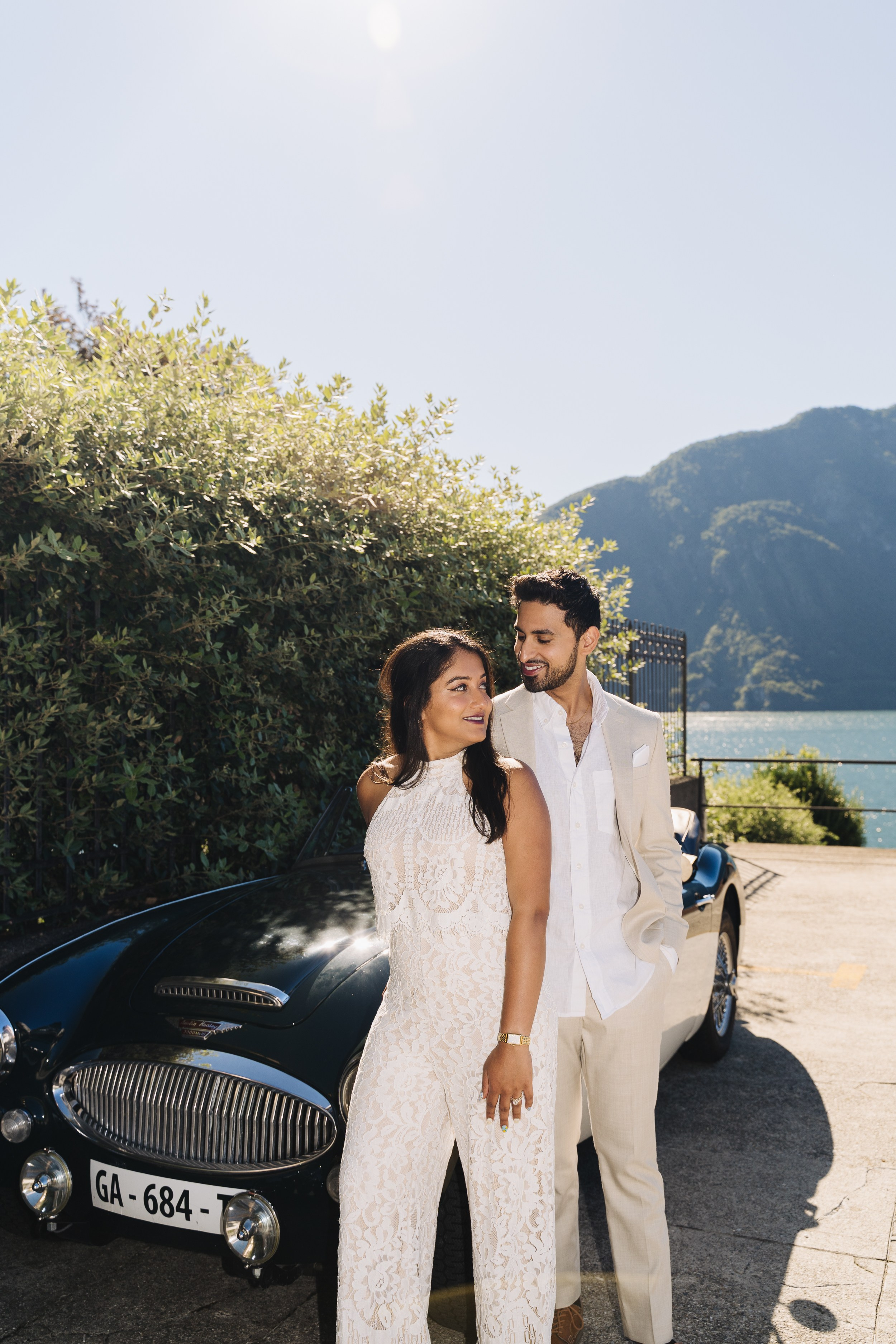 Boat Tour Anniversary in Lake Como. Proposal Photographer in Lake Como