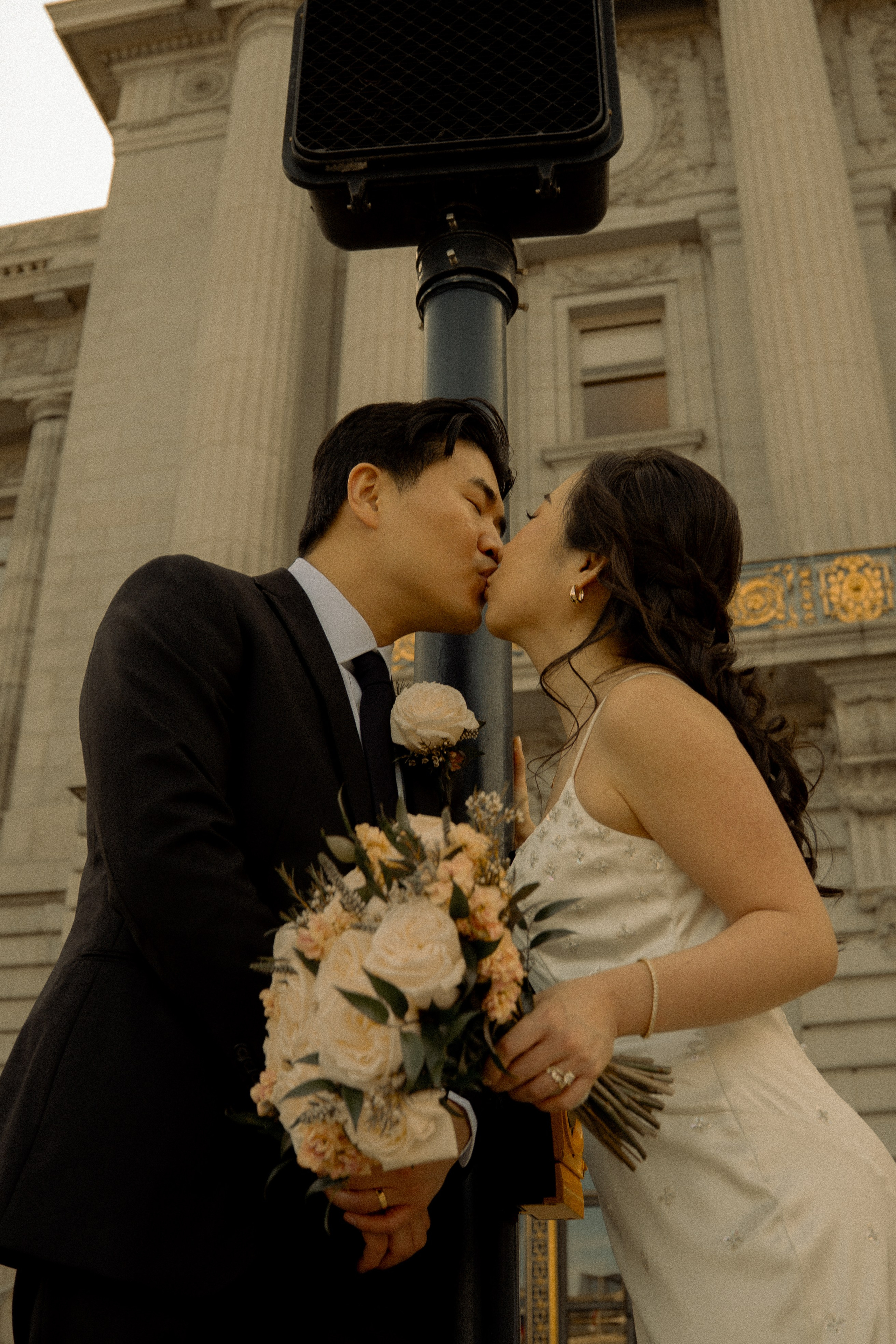 Elopement | City Hall. Sacramento & Bay Area Candid Photographer | photography_of.nadia