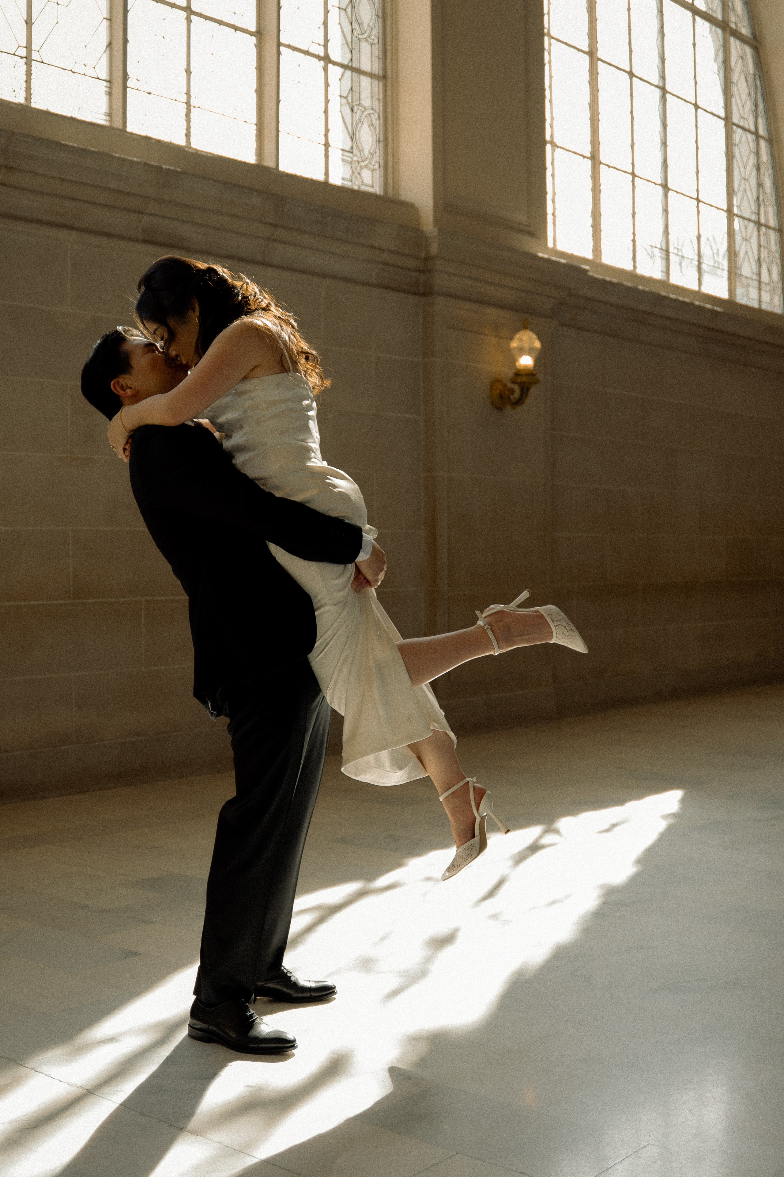 Elopement | City Hall. Sacramento & Bay Area Candid Photographer | photography_of.nadia