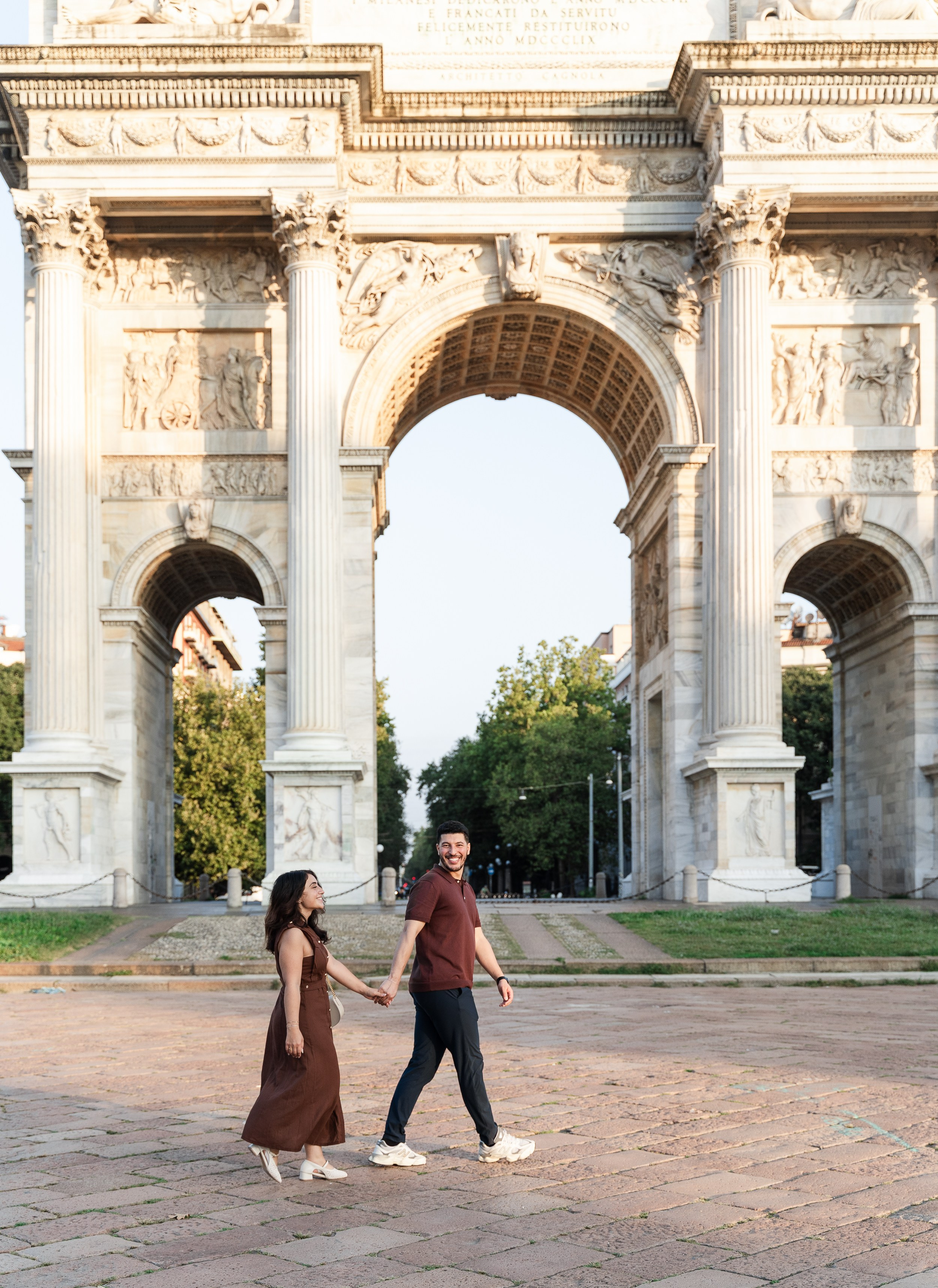 Sunrise Proposal in Milan. Proposal Photographer in Lake Como