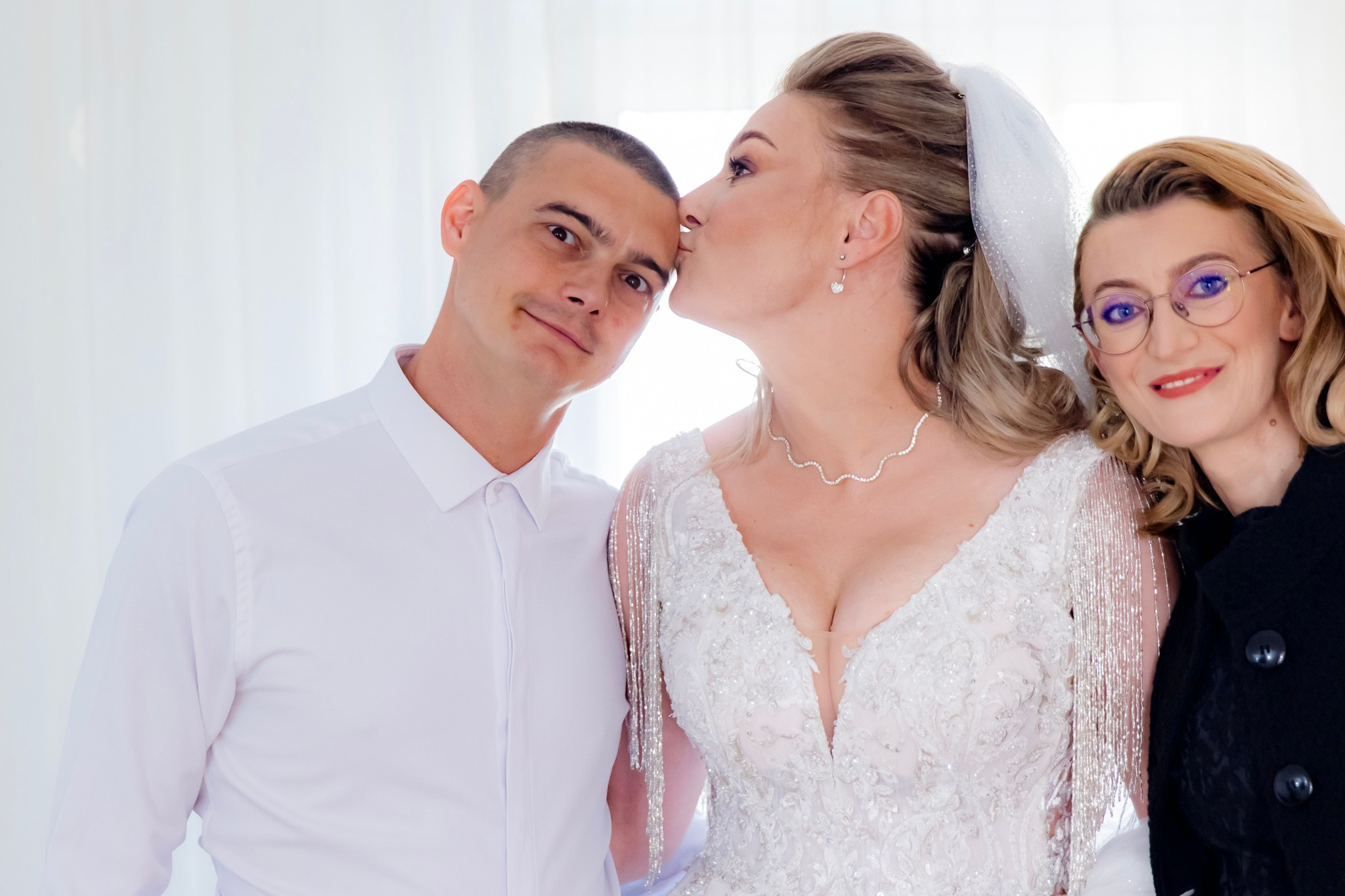 Mihai & Oana. Servicii foto-video profesionale, pentru momente de neuitat