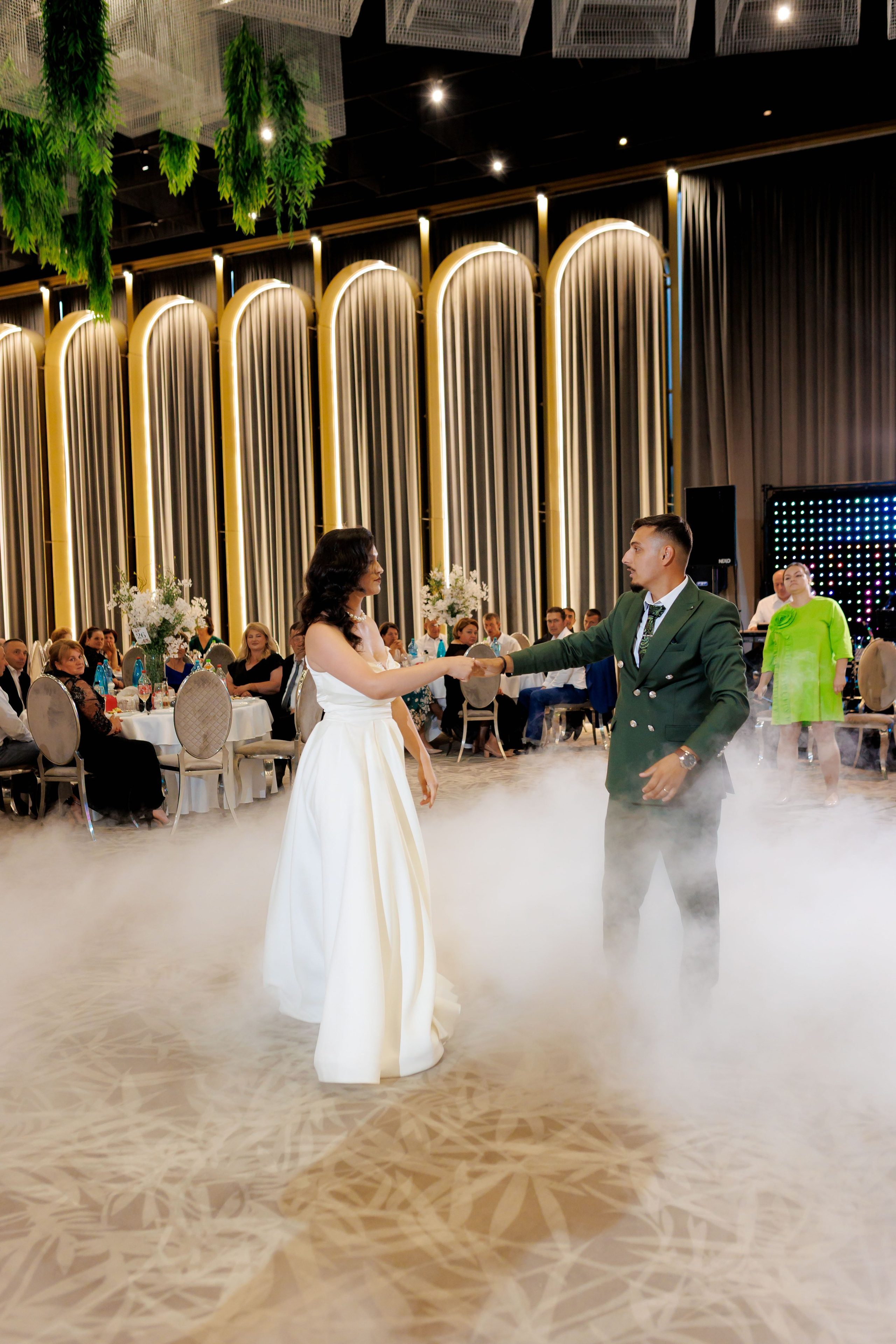 Nunta Nicoleta & Răzvan | Fotografie & Videografie Profesională. Servicii foto-video profesionale, pentru momente de neuitat